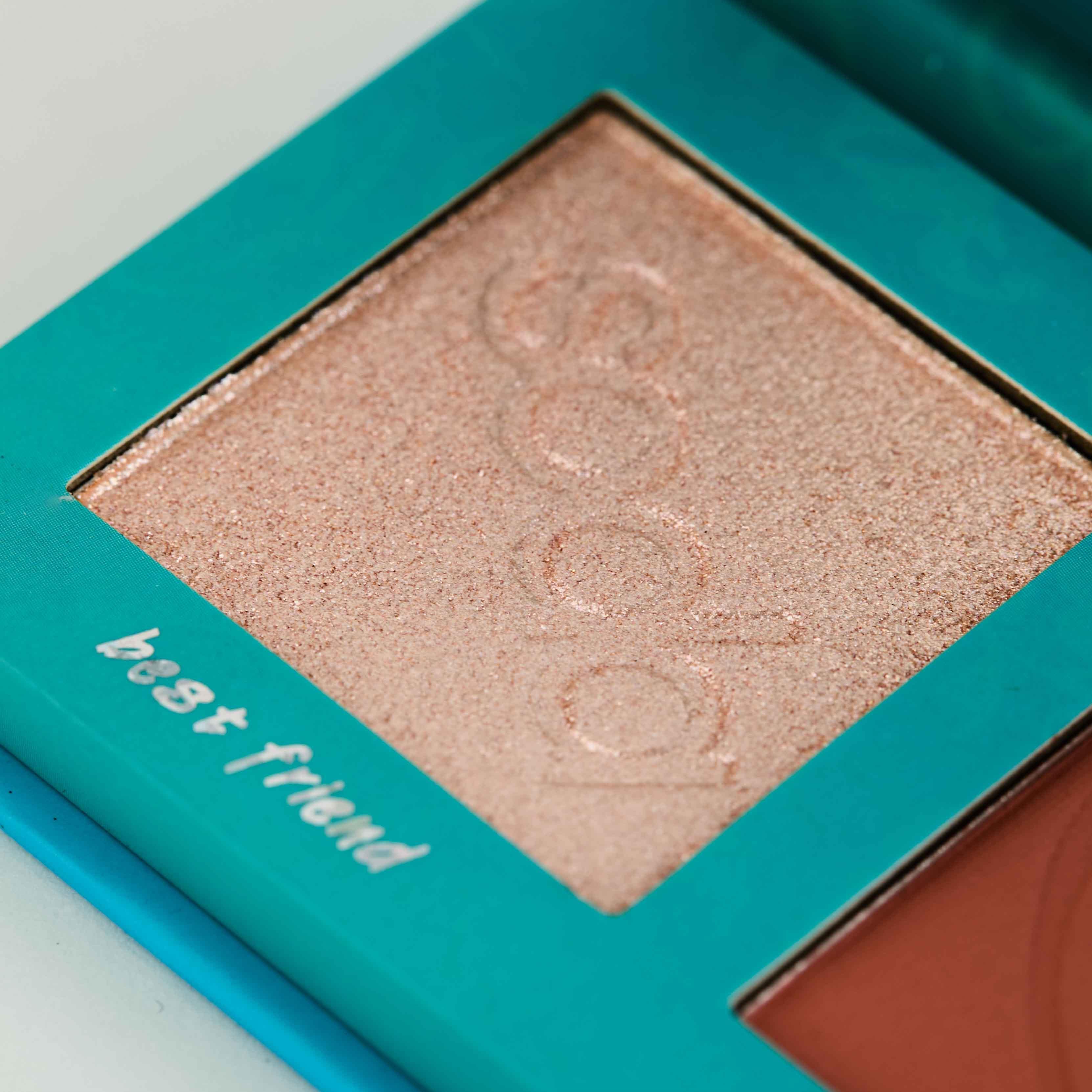 HEART OF GOLD FACE PALETTE  magicalpower