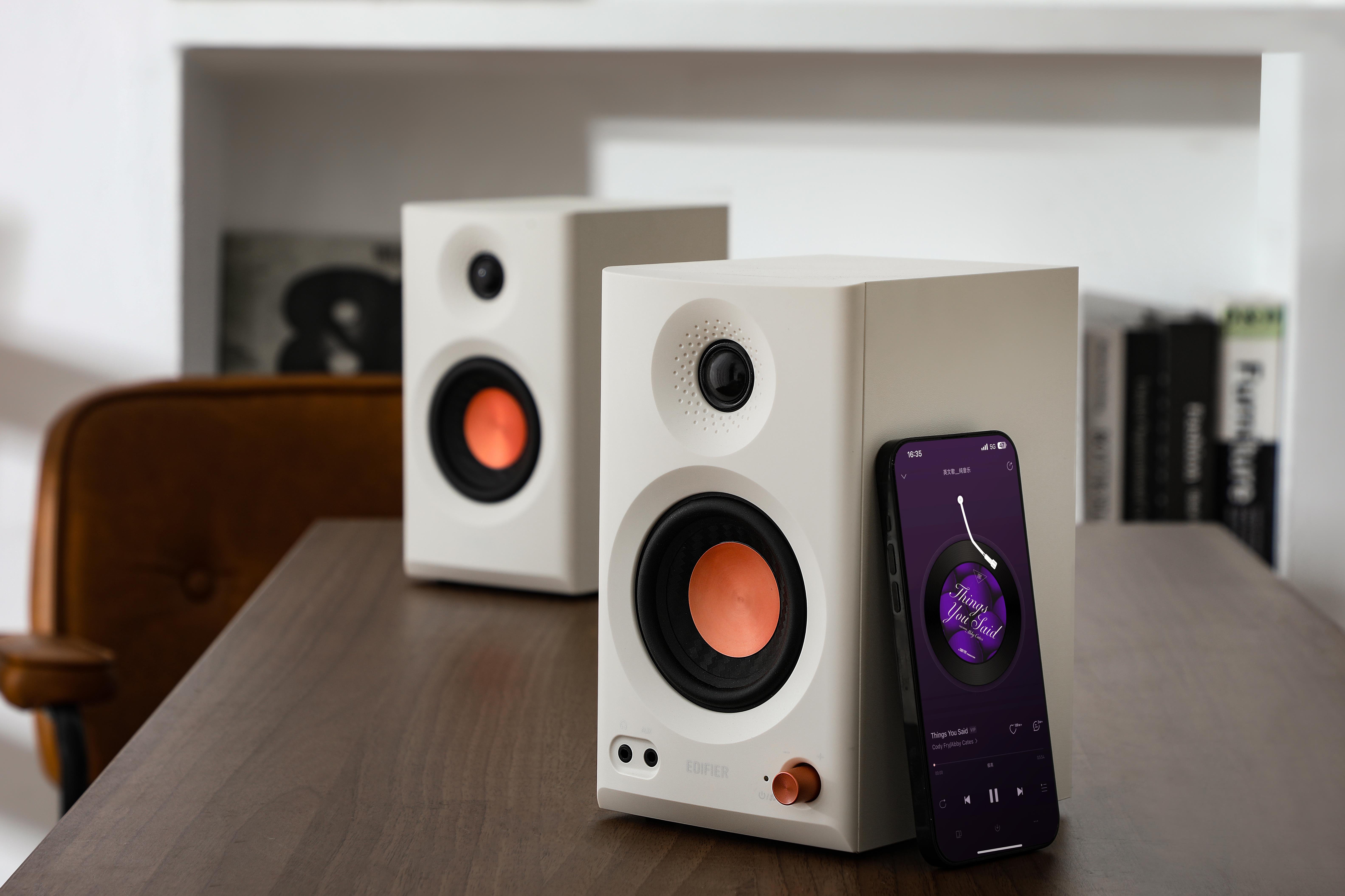 EDIFIEREdifierEdifier MR3 2.0 Monitör Hoparlör Sistemi Beyaz