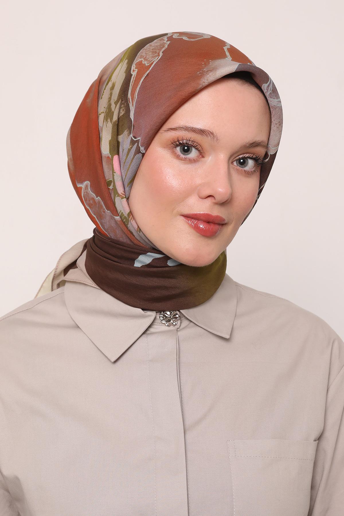 Flora Eşarp | Sütlü Kahve