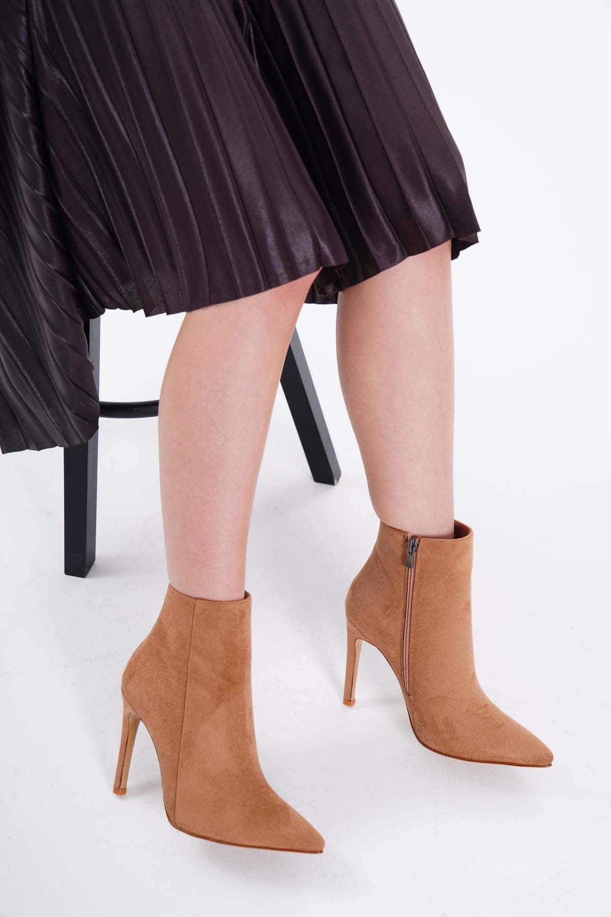 Golden heel 10.5 Cm   camel süet Sivri Burun Kadın Topuklu Bot