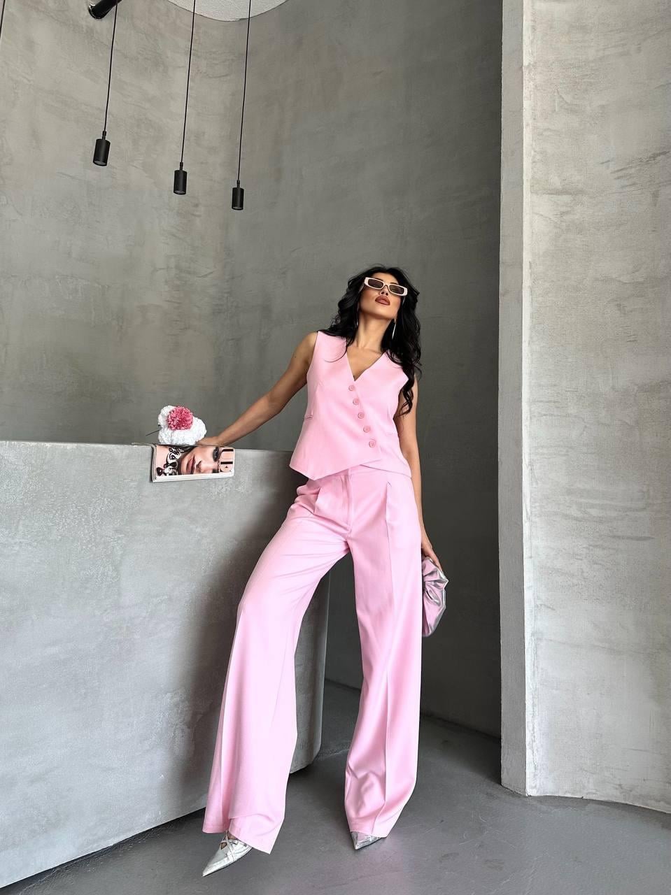 Pembe Çapraz Düğmeli Atlas Kumaş Takım