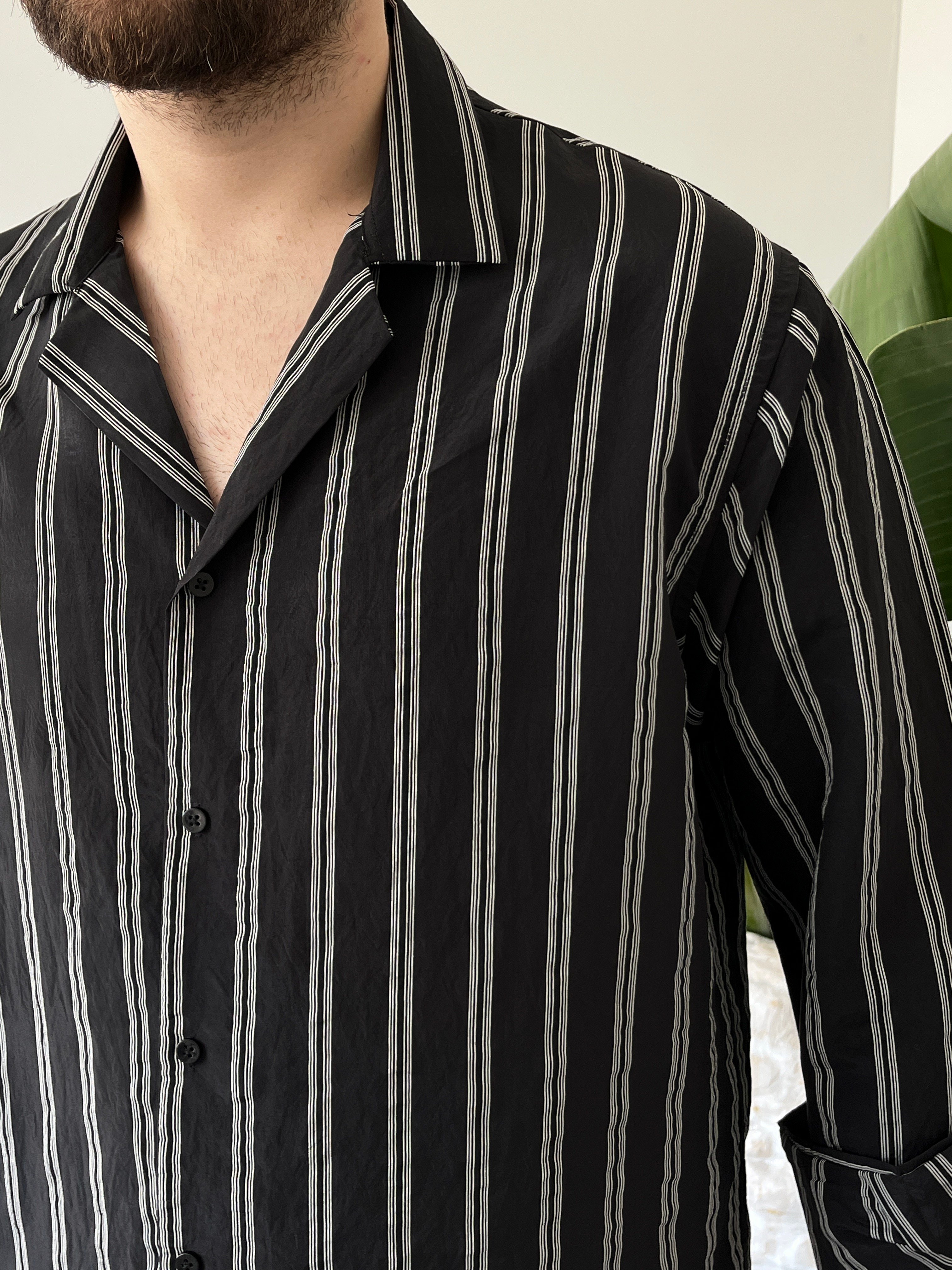 Apaş Yaka Çizgili Oversize Gömlek Siyah