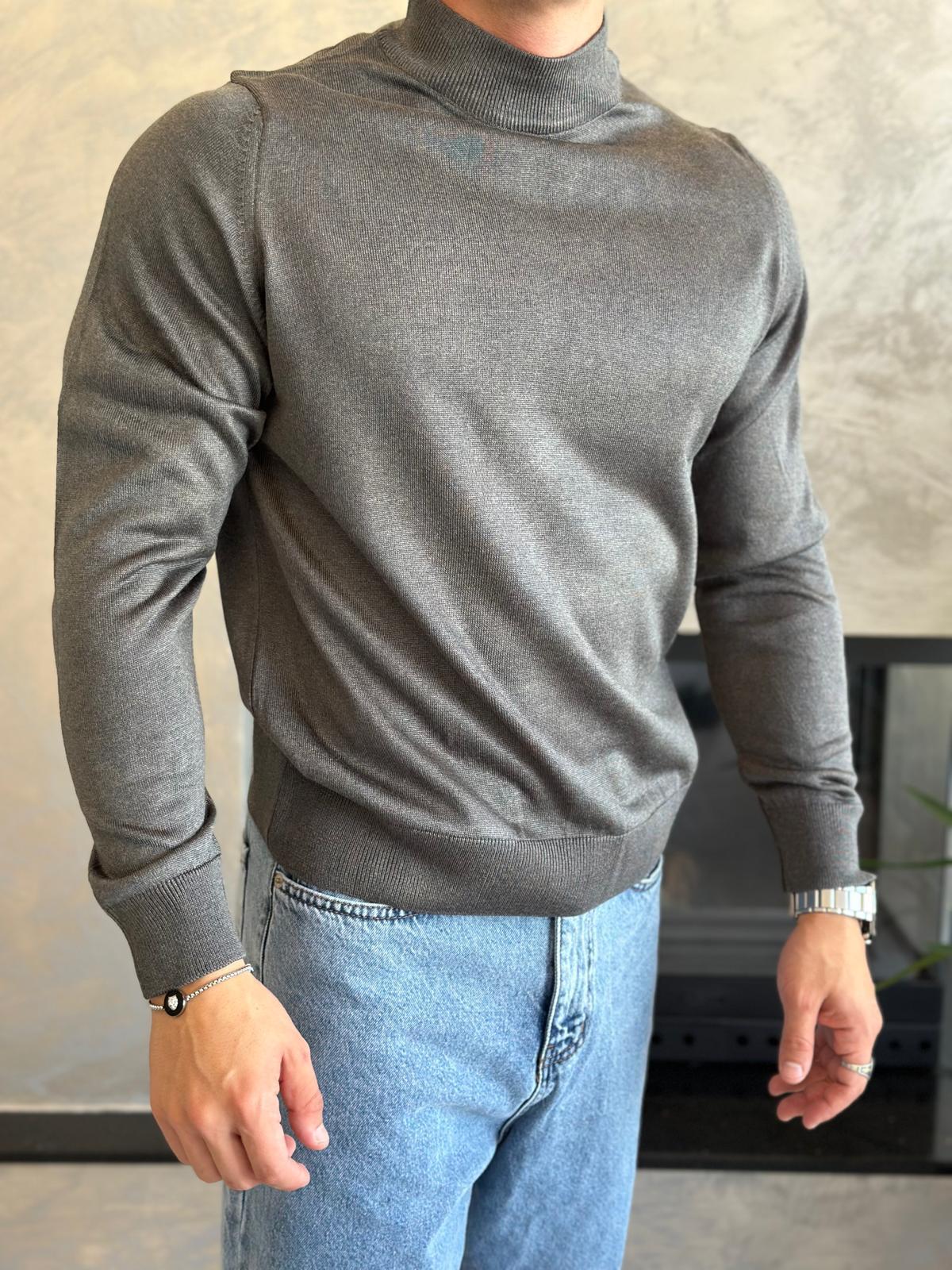 Erkek Regular Fit Yarım Balıkçı Yaka Triko Kazak Gri Eca042