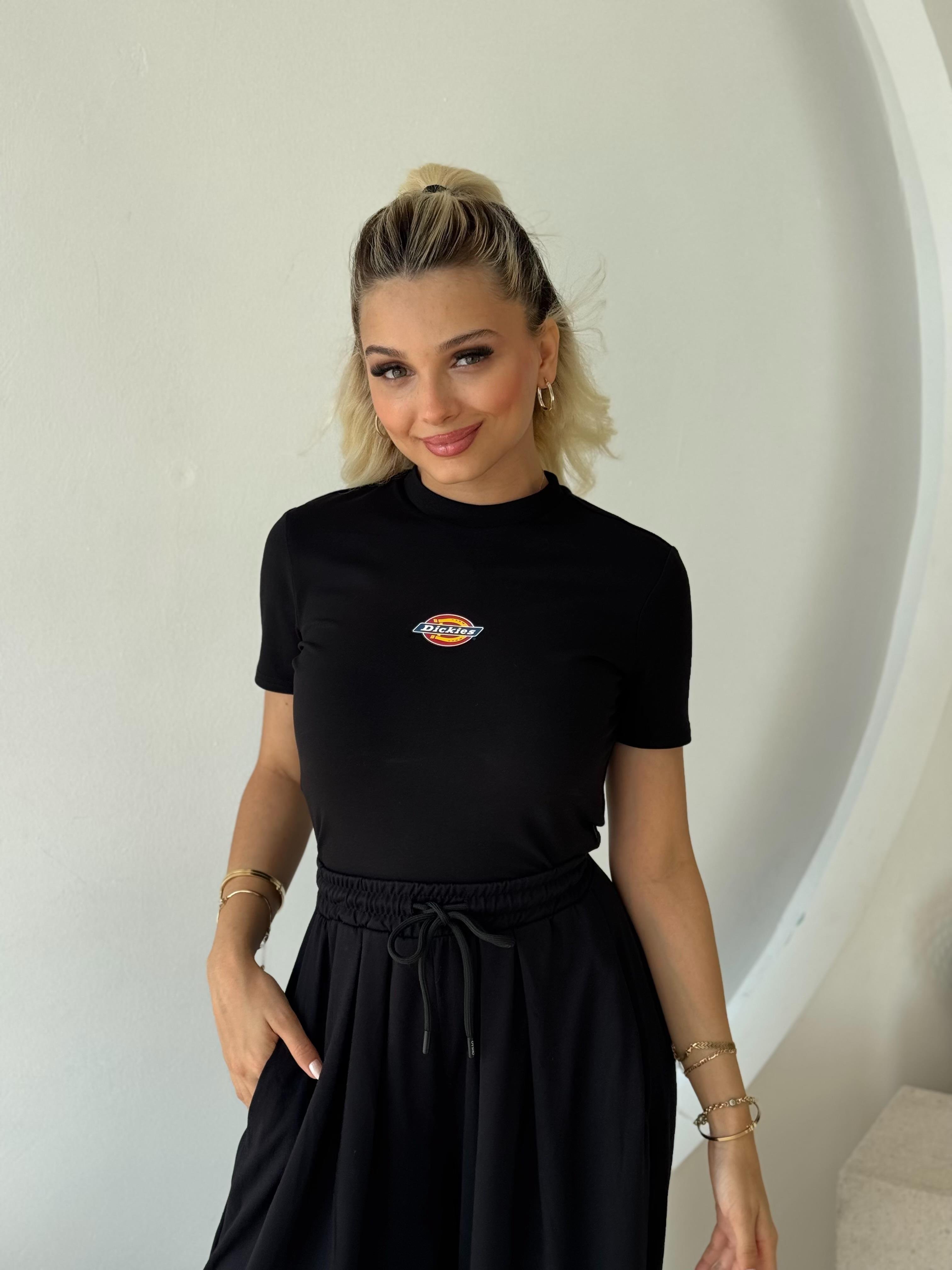 Slim Fit Crop