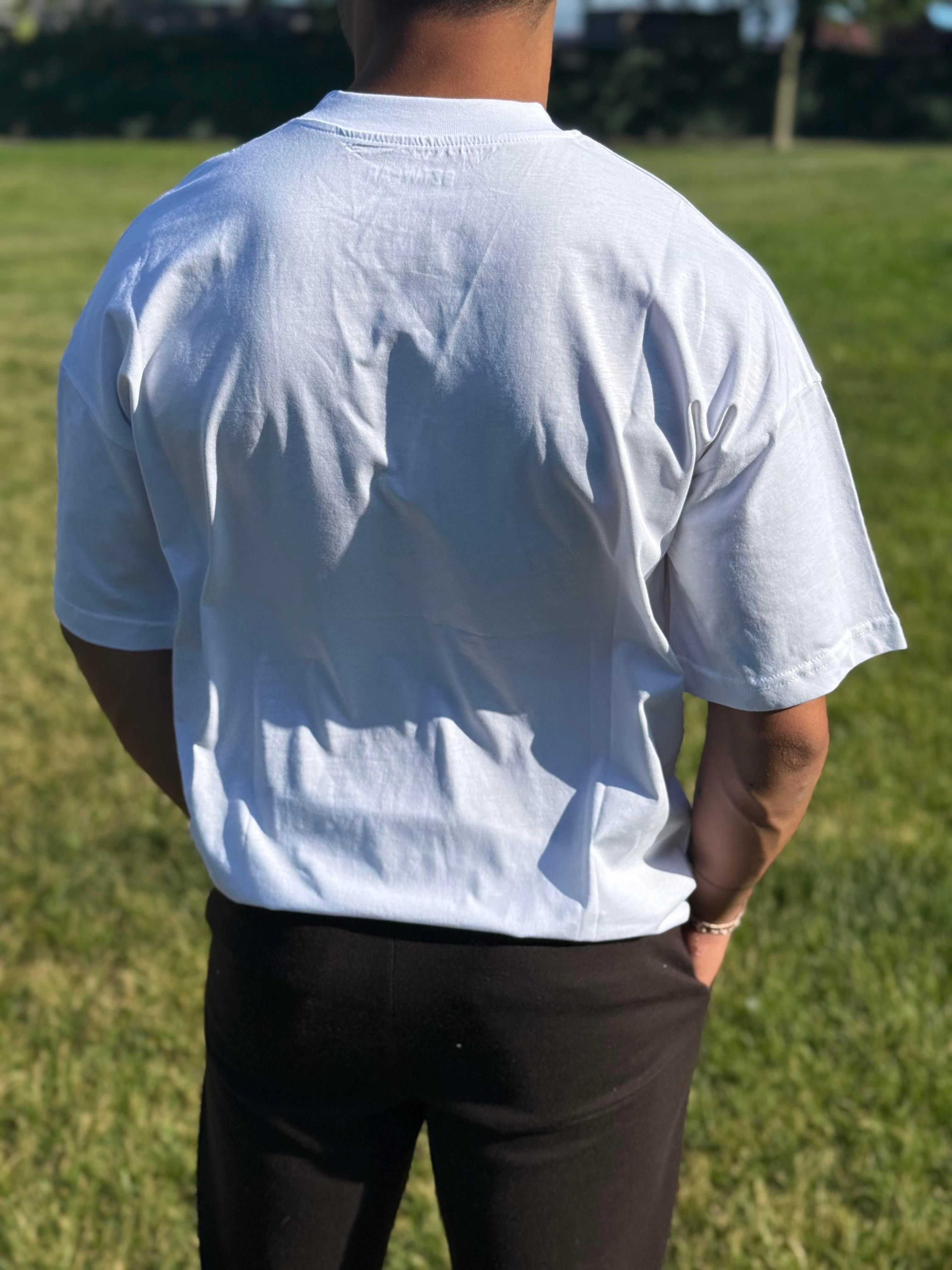 Mitoloji Baskılı Beyaz Regular Kalıp T-Shirt