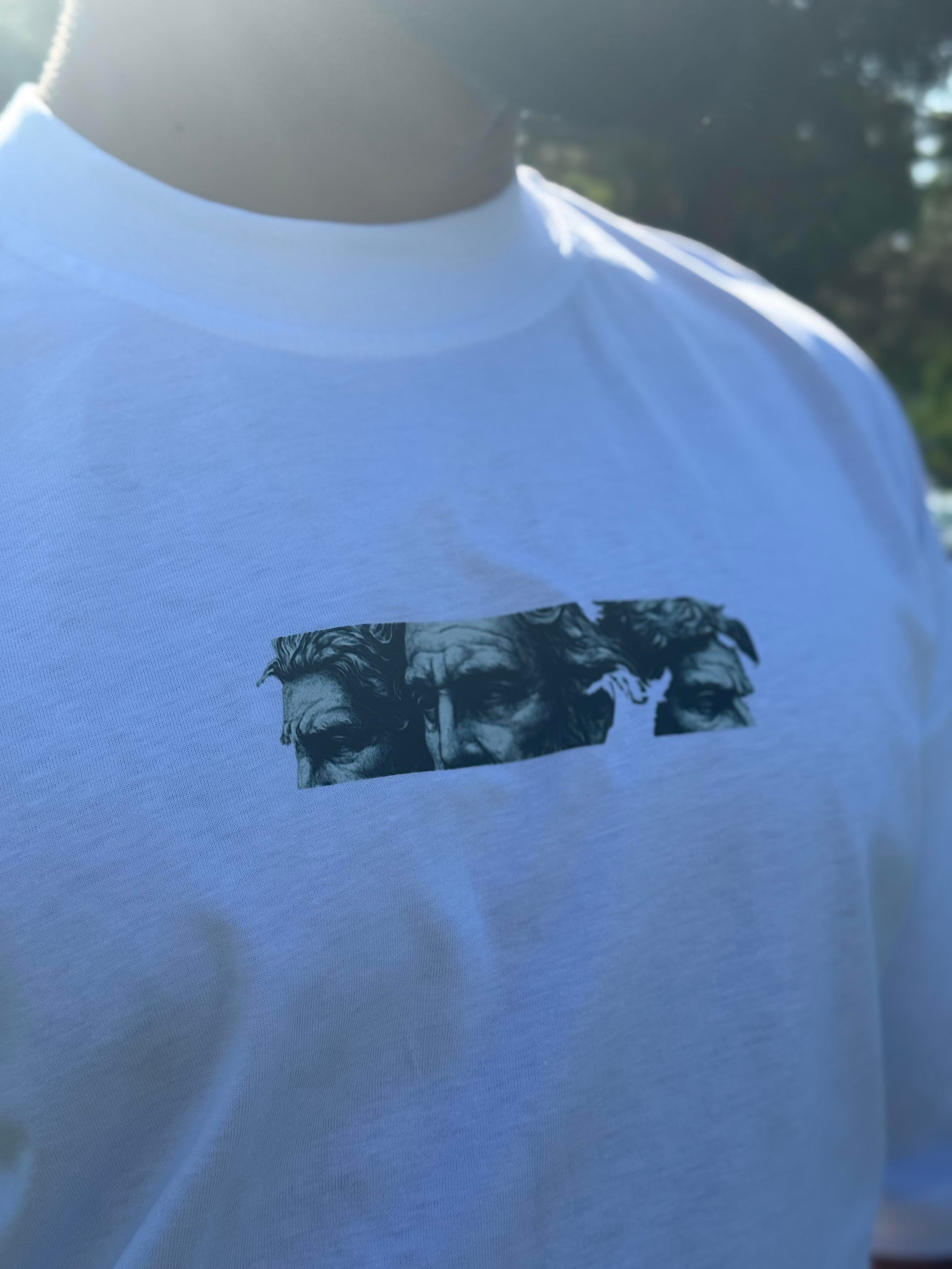Mitoloji Baskılı Beyaz Regular Kalıp T-Shirt