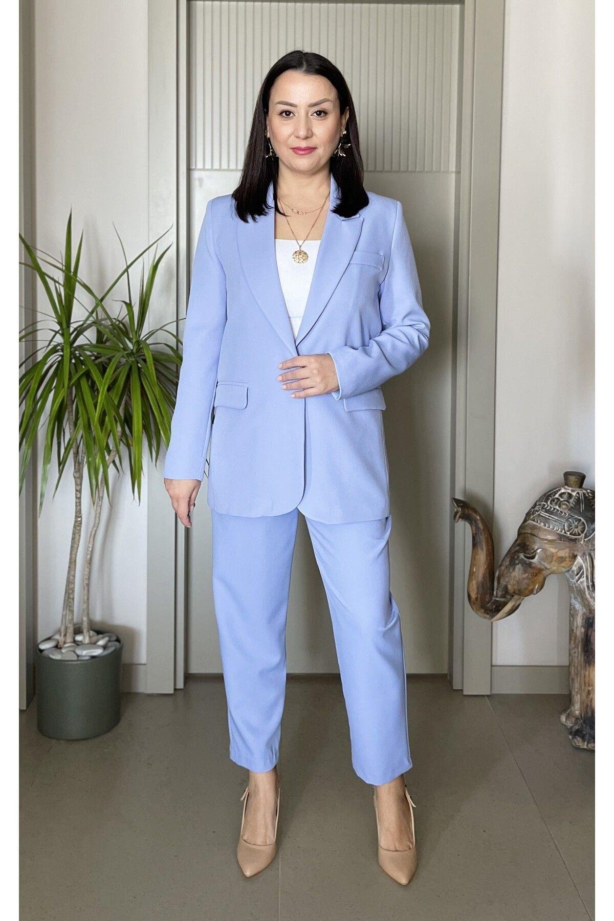 CEP DETAYLI DÜĞMELİ VATKALI BLAZER CEKET