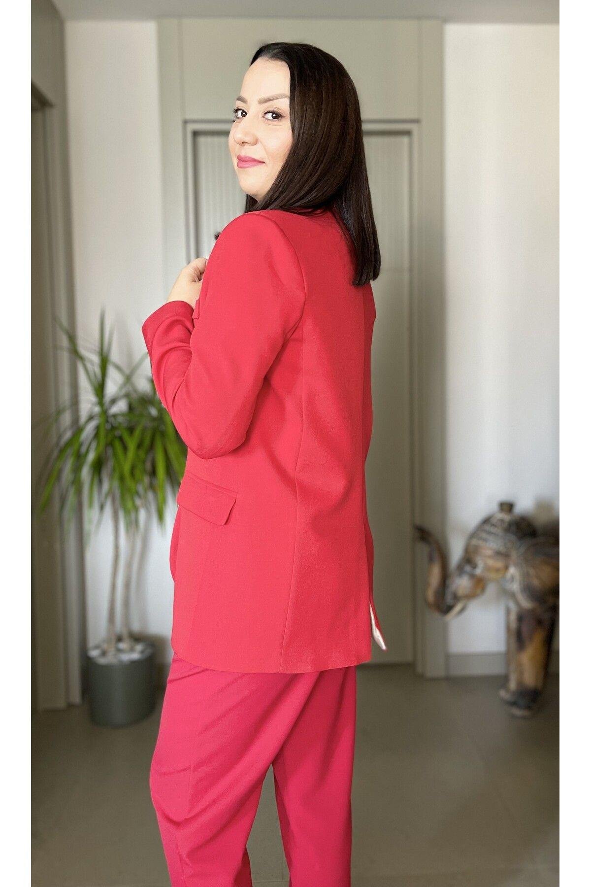 CEP DETAYLI DÜĞMELİ VATKALI BLAZER CEKET
