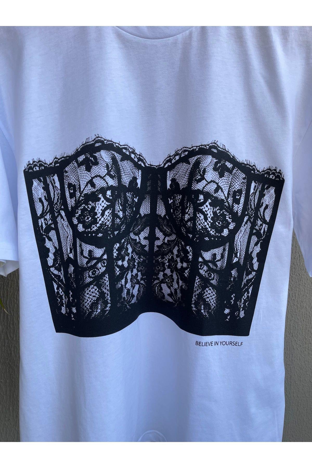 DANTELLİ KORSE BASKILI OVERSIZE T-SHIRT