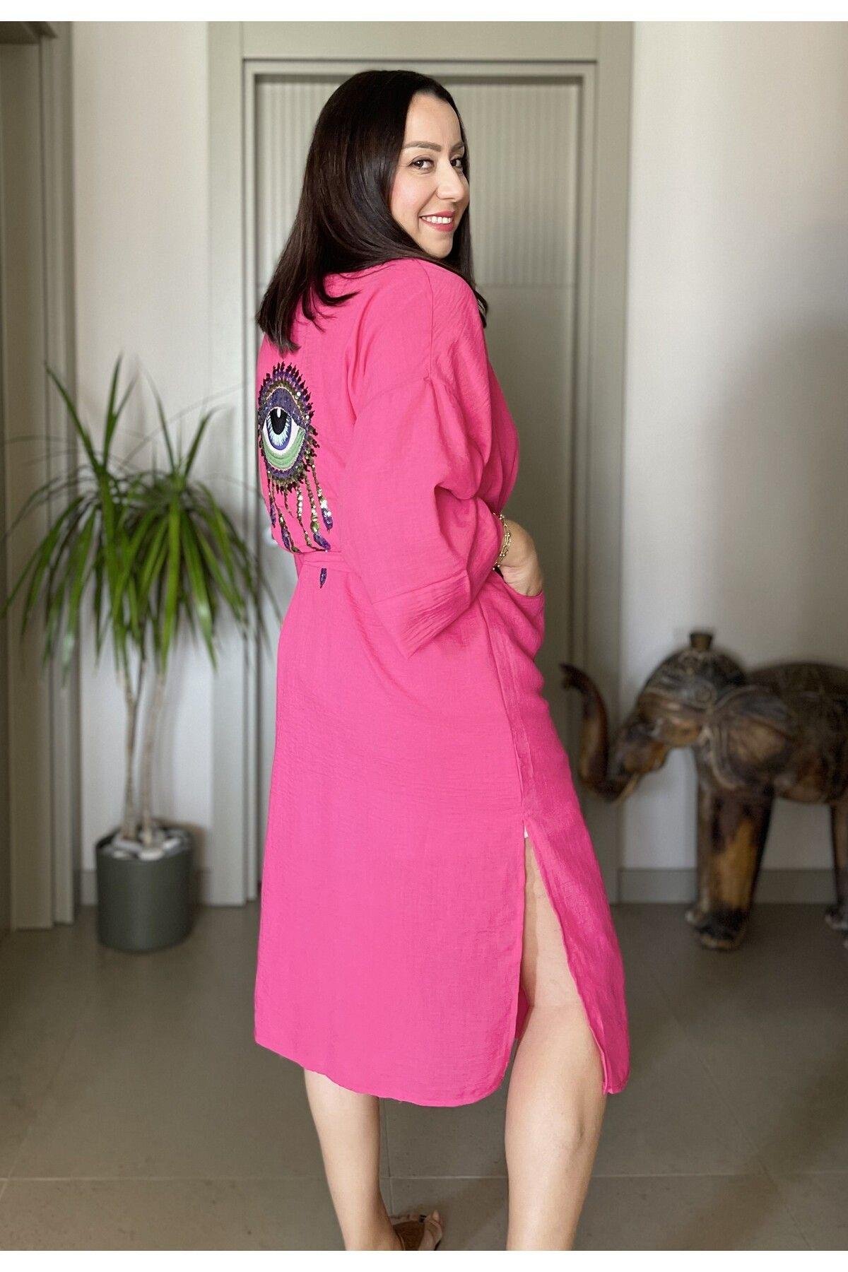 Nakış ve Payet İşlemeli Parlak Göz Detaylı Keten Kimono / Kaftan Yırtmaçlı ve Beli Kuşaklı