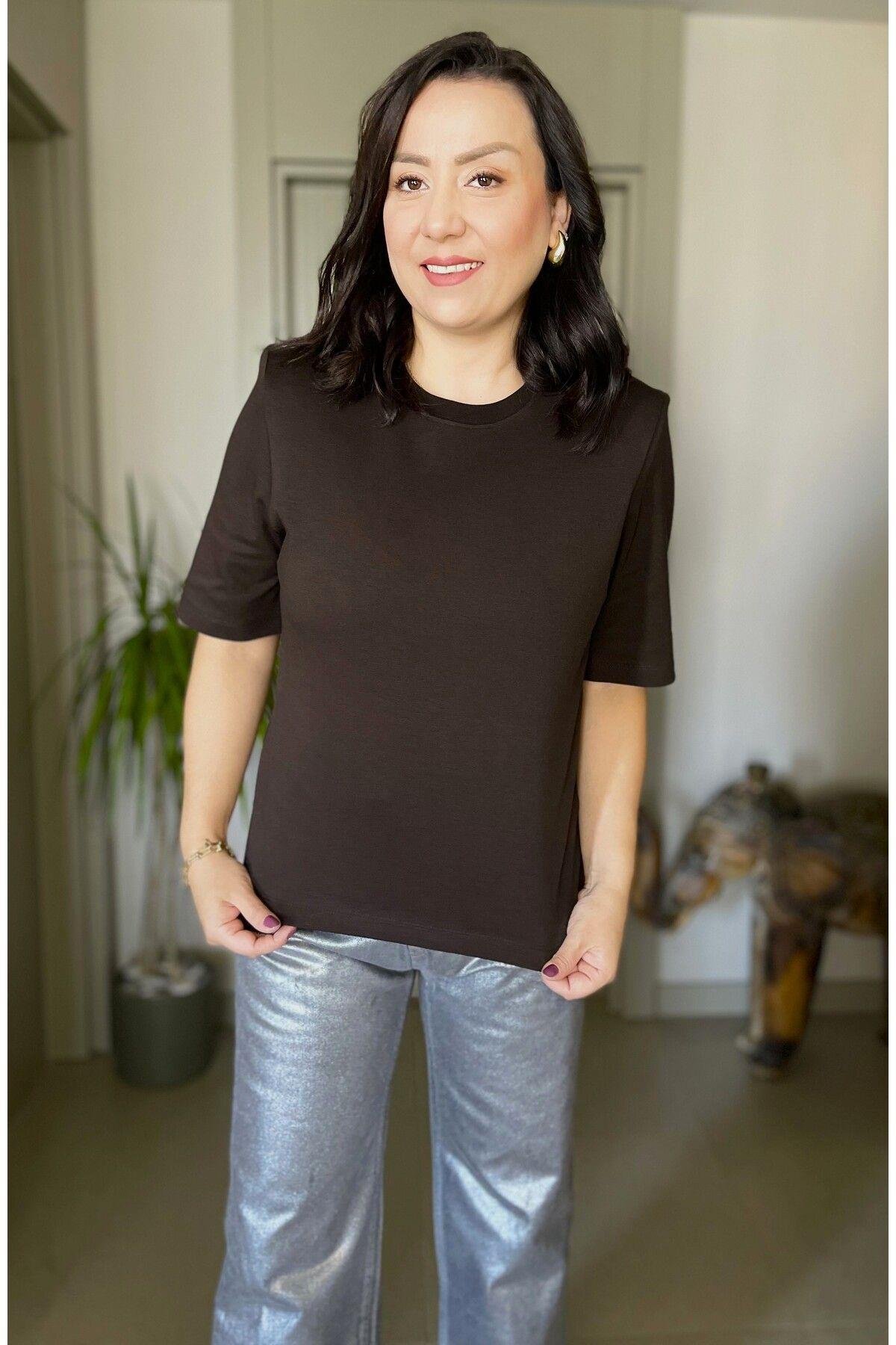 Vatkalı Tok Kumaş Pamuklu Bisiklet Yaka Basic Tshirt
