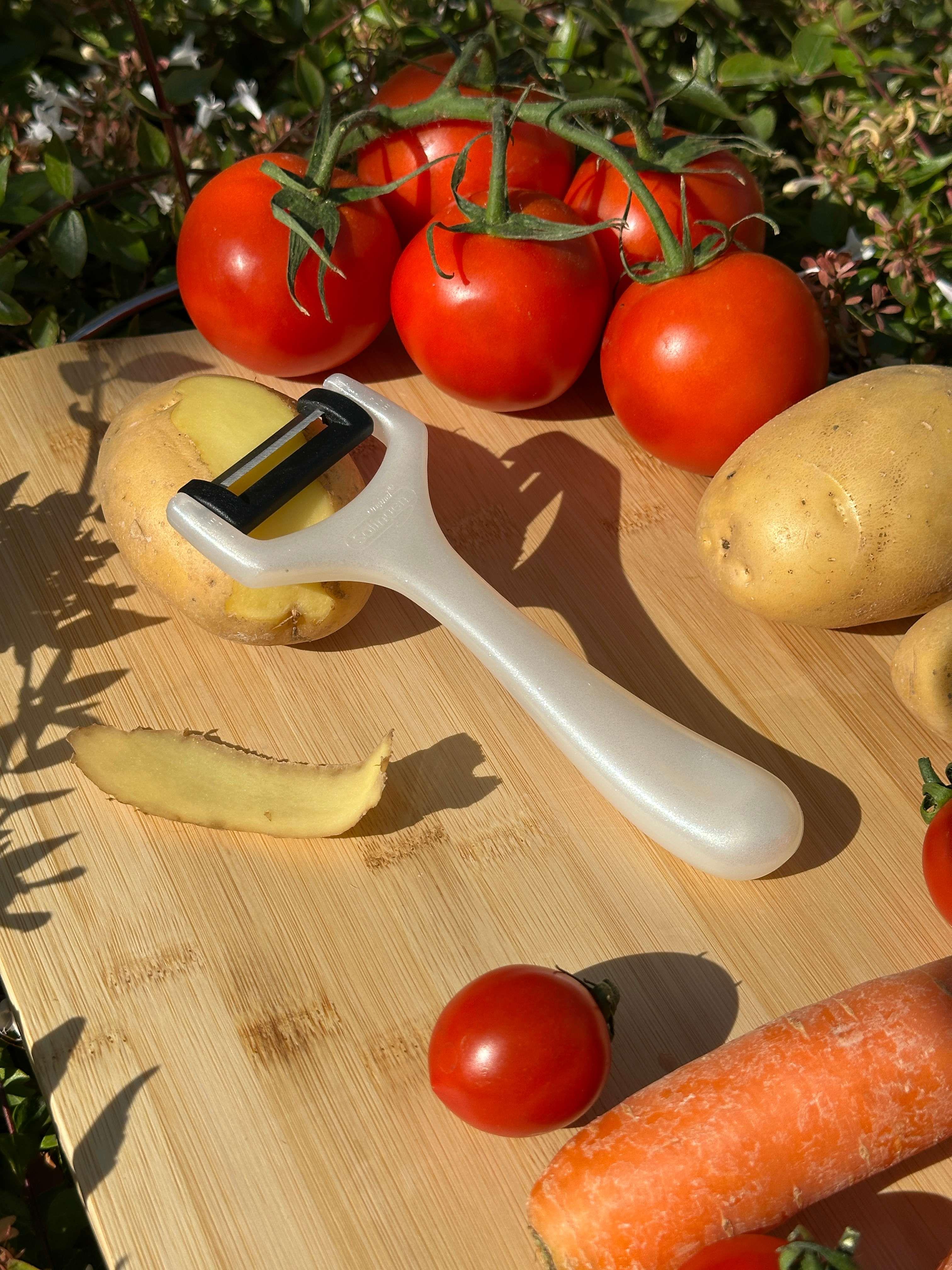 Solingen Pırıltılı Beyaz Sapan Soyacak – Paslanmaz Alman Çeliği, Ergonomik Sap, Yüksek Keskinlik