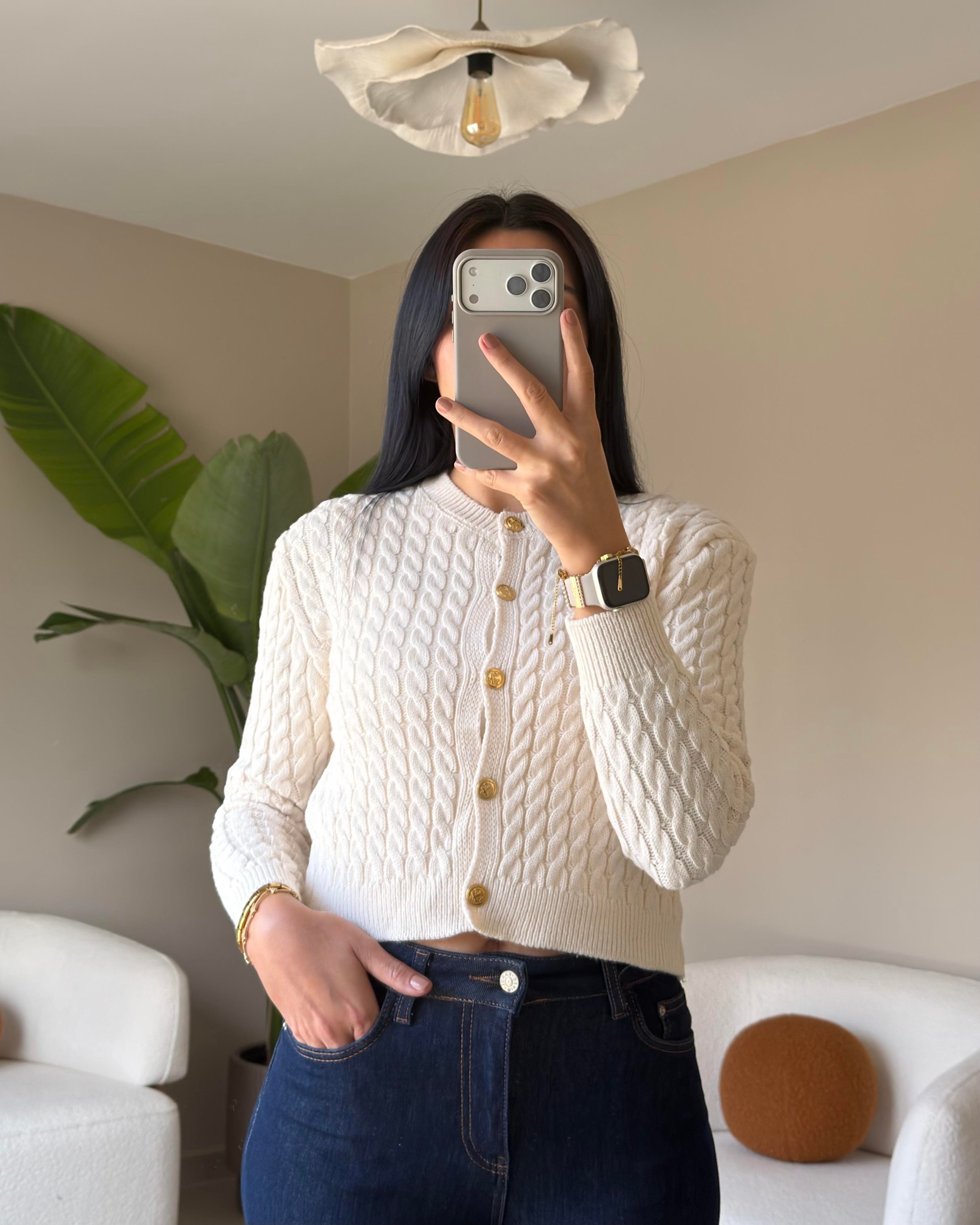EKRU GOLD DÜĞMELİ ÖRGÜ HIRKA
