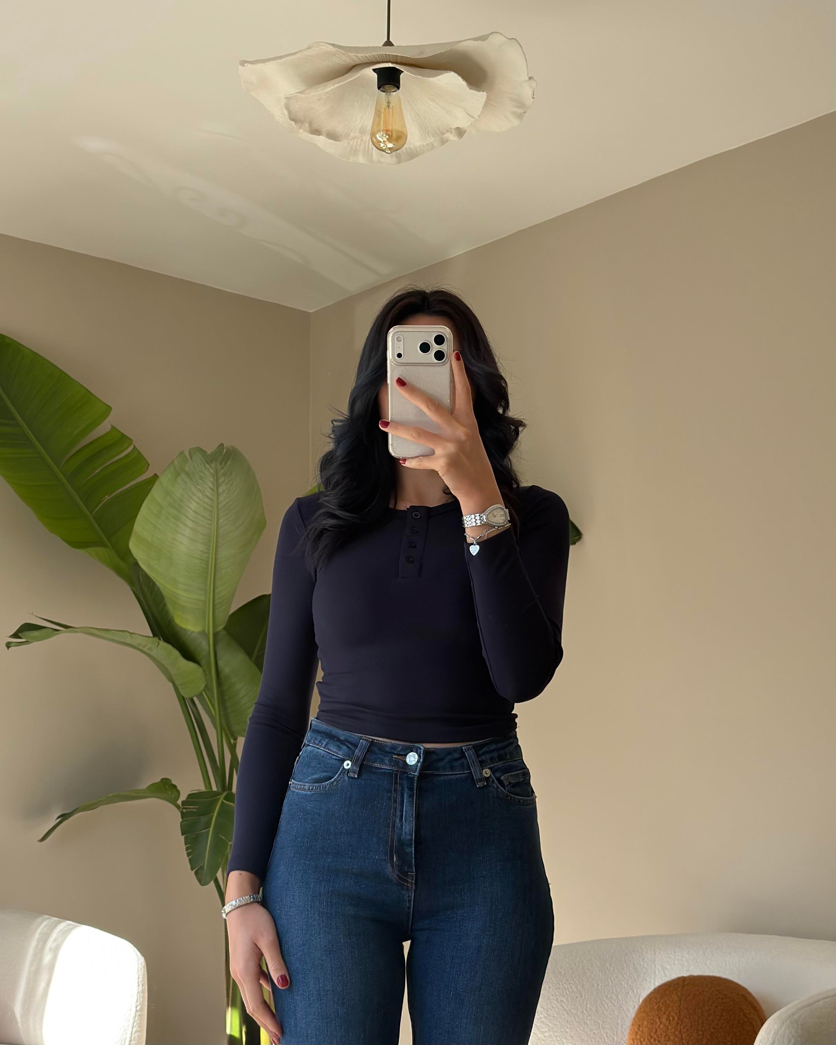 LACİVERT BİSİKLET YAKA DÜĞMELİ BLUZ