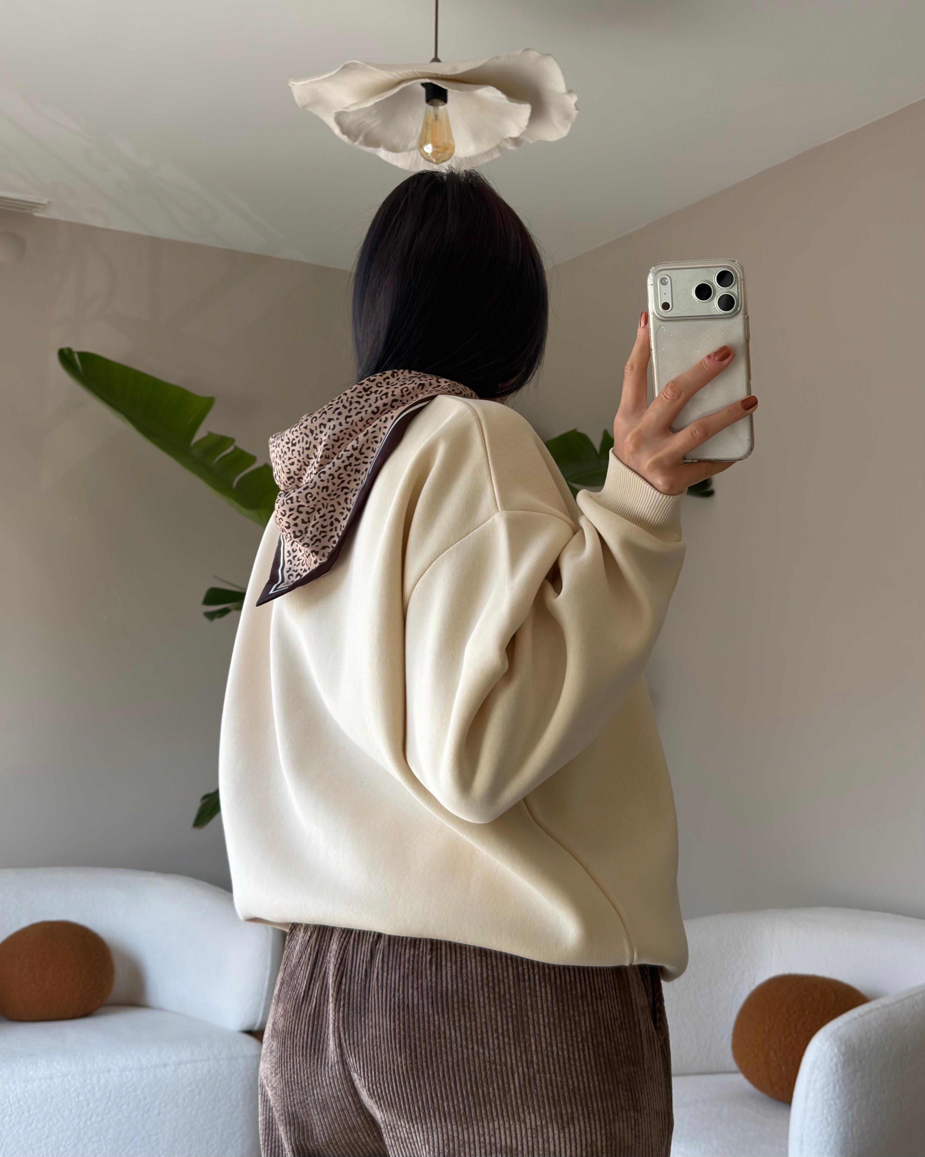 LEOPAR FULARLI EKRU SWEATSHIRT