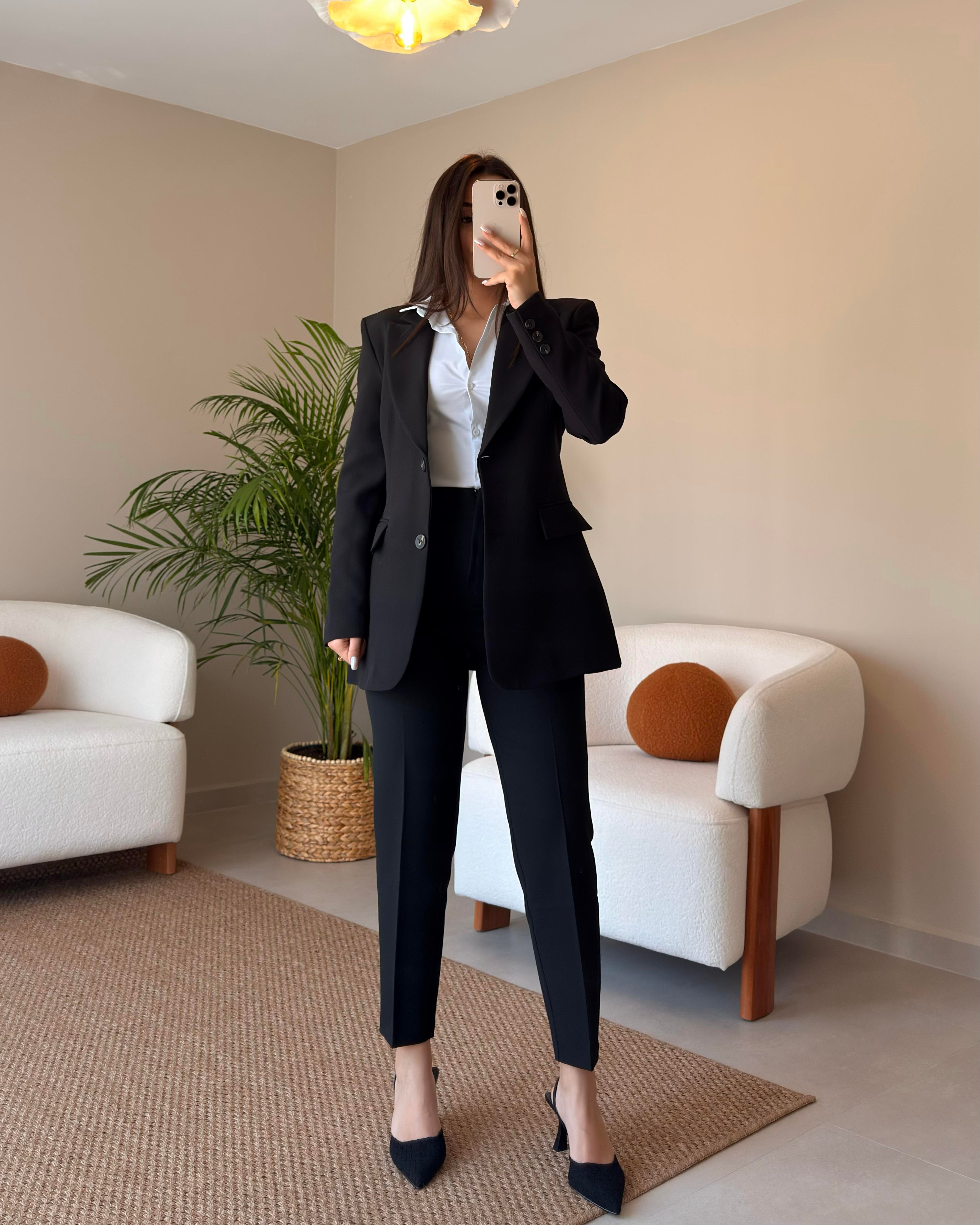 SİYAH BELDEN OTURTMALI BLAZER