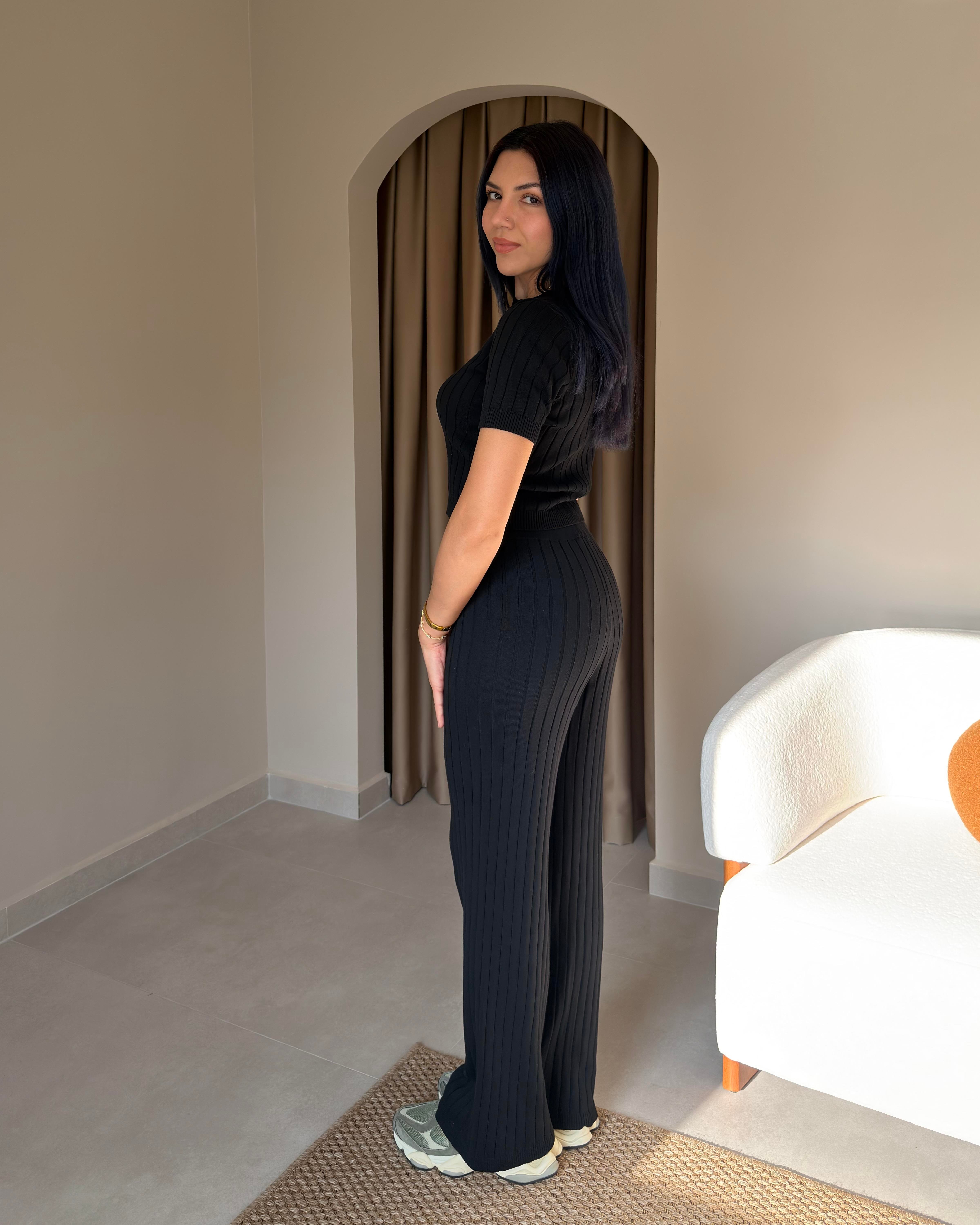 SİYAH FİTİLLİ TRİKO TAKIM