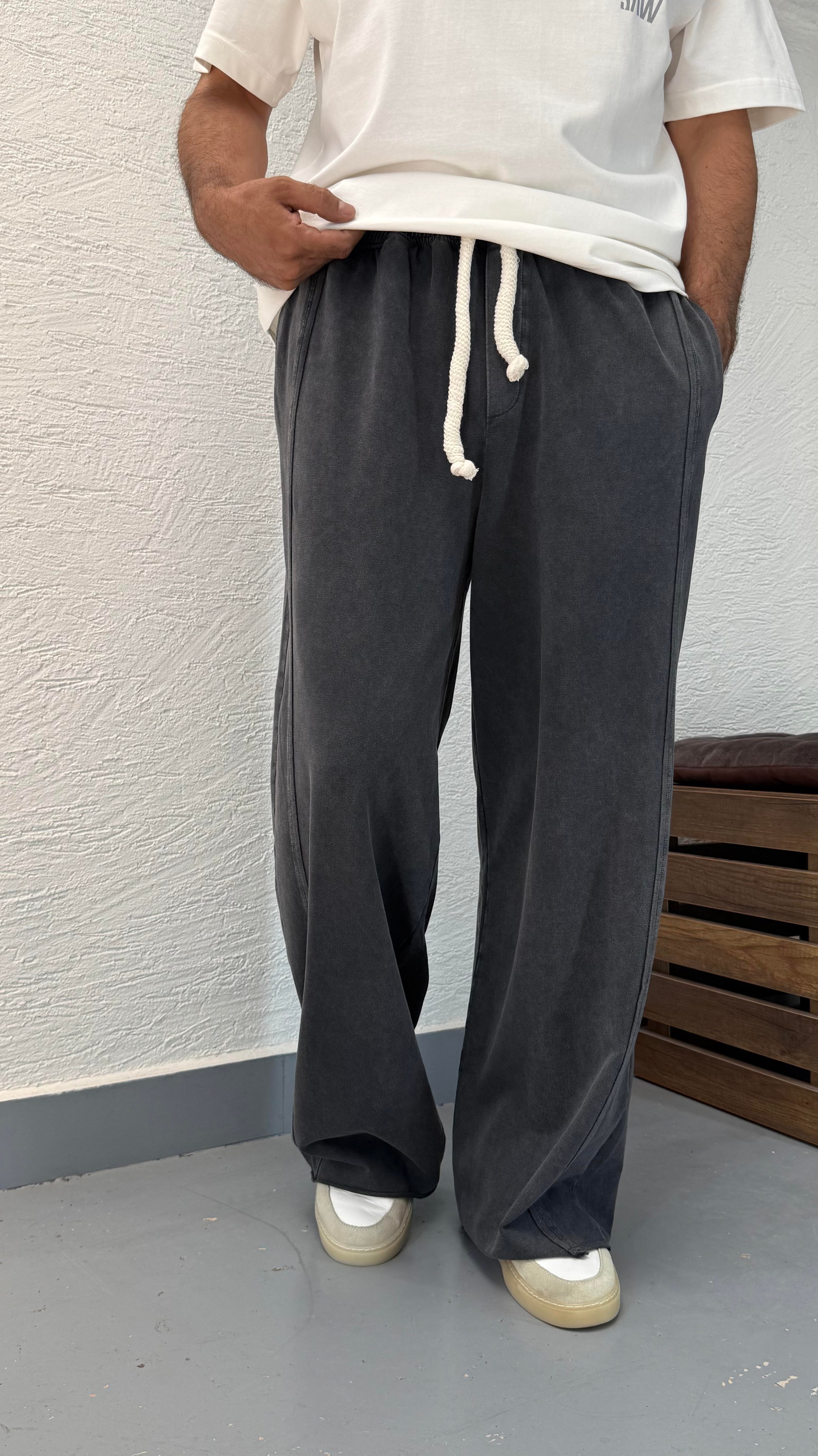                                        Yıkamalı Baggy Bol Eşofman        
