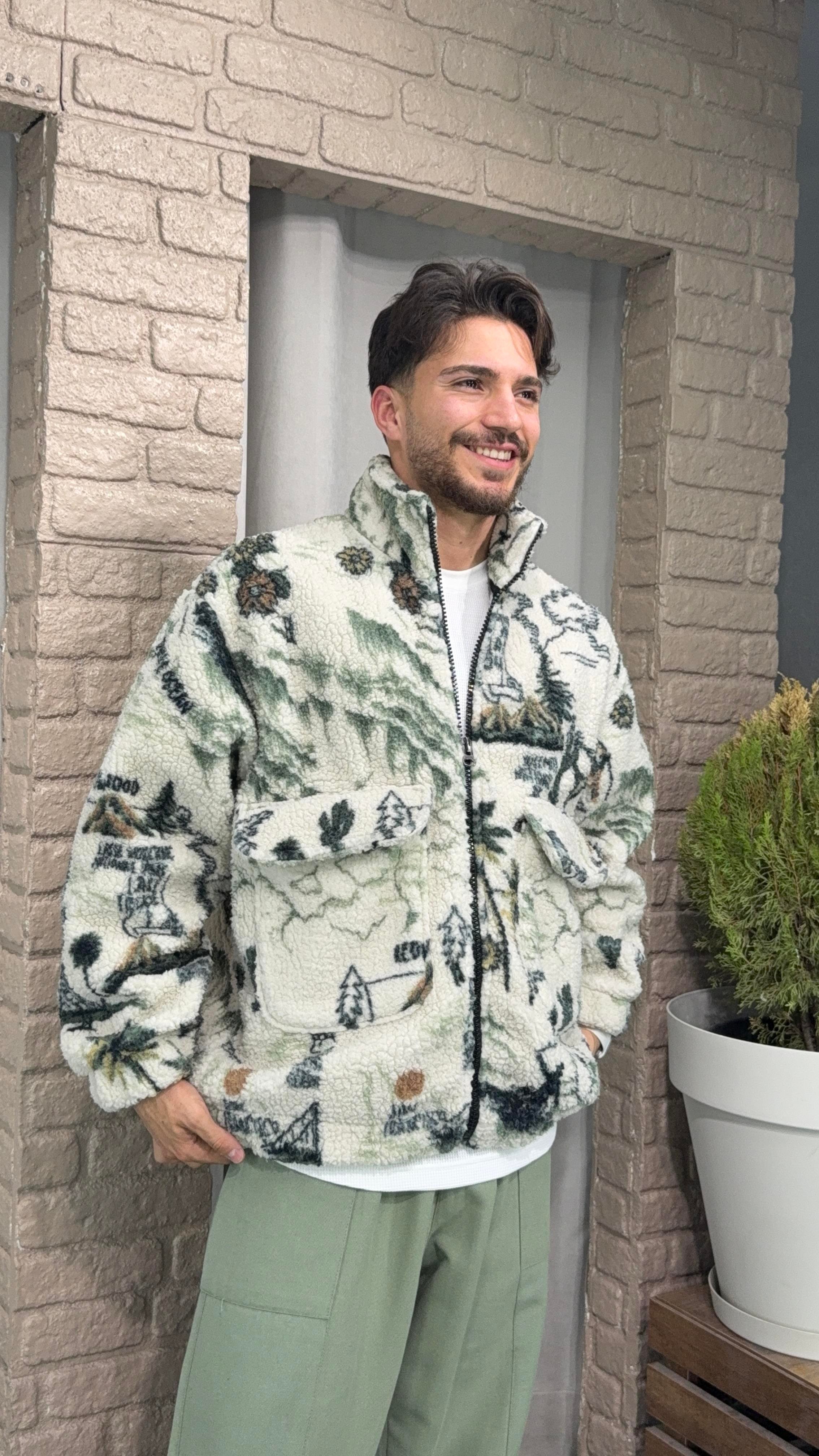 Dik Yaka Peluş Mont