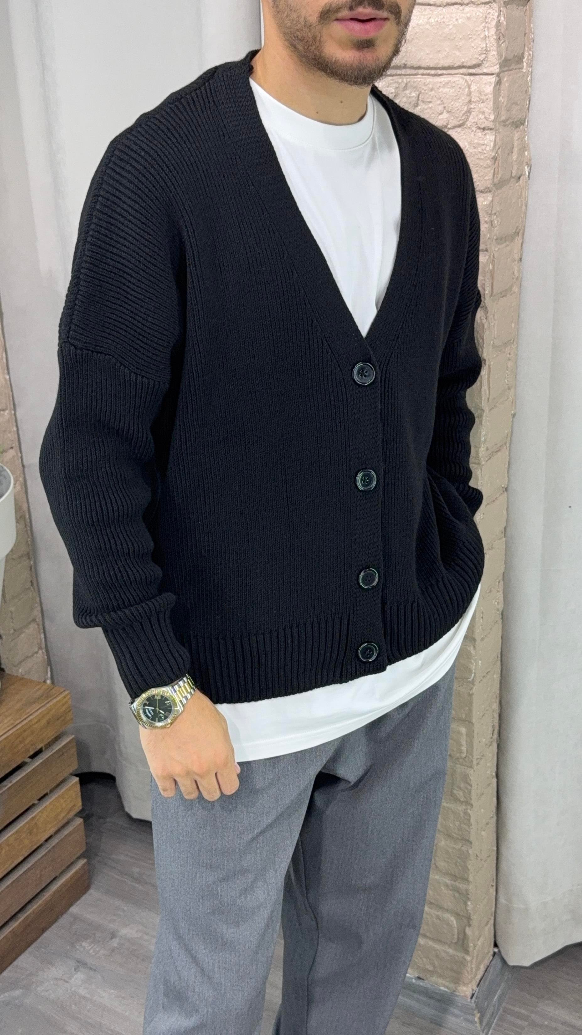 Düğmeli Oversize Örme Hırka