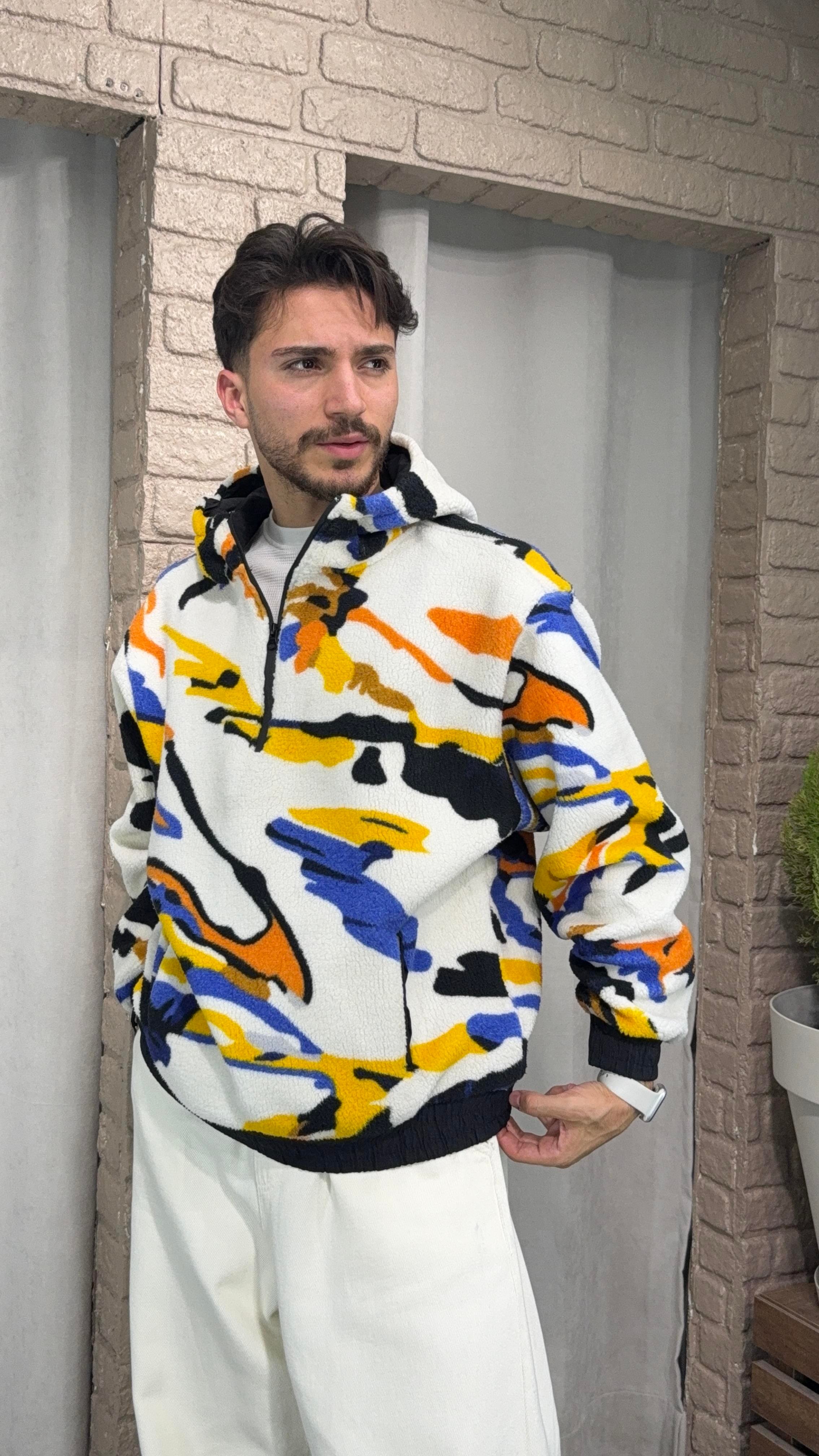 Kapüşonlu Renkli Peluş Sweatshirt