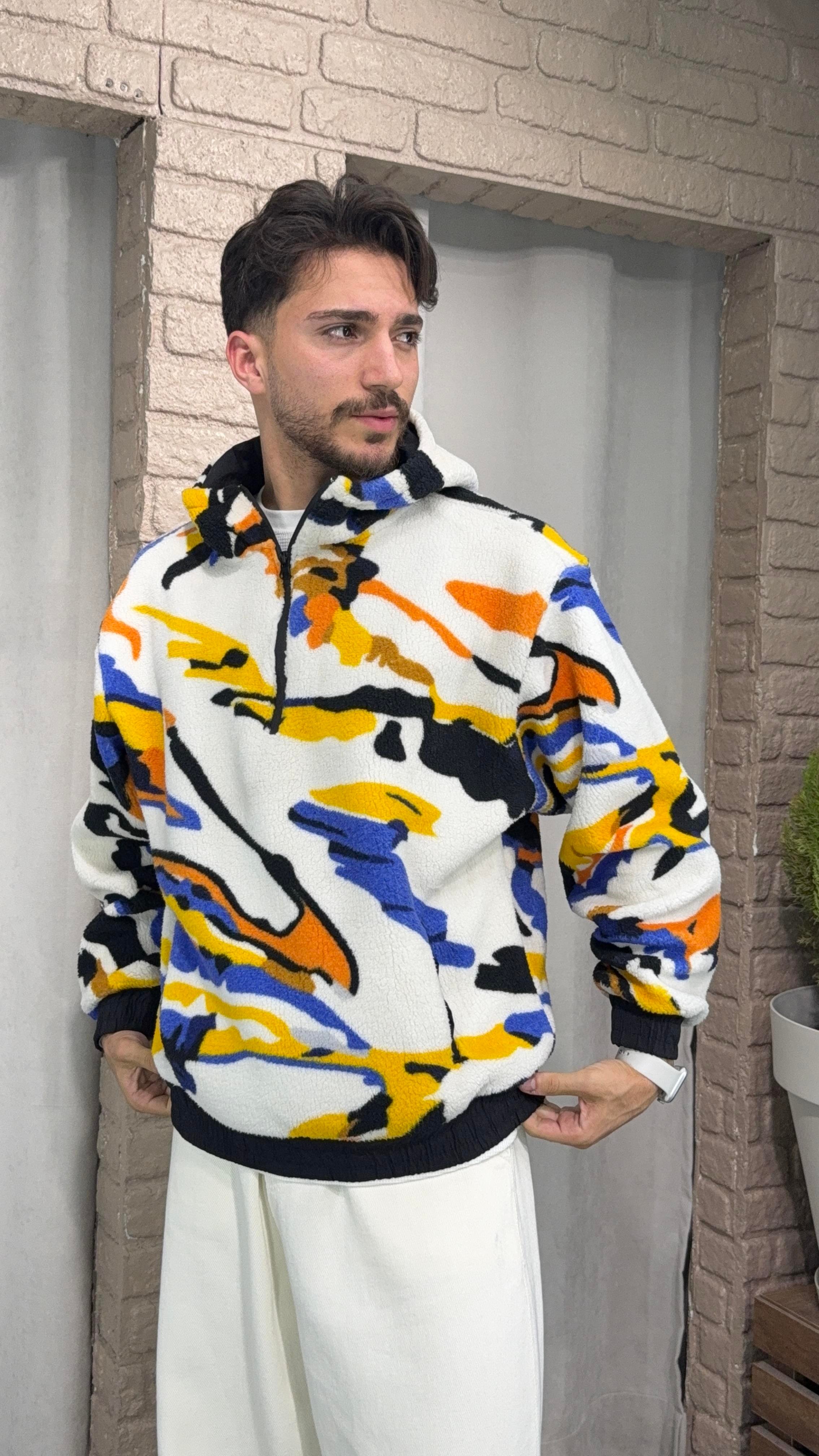 Kapüşonlu Renkli Peluş Sweatshirt