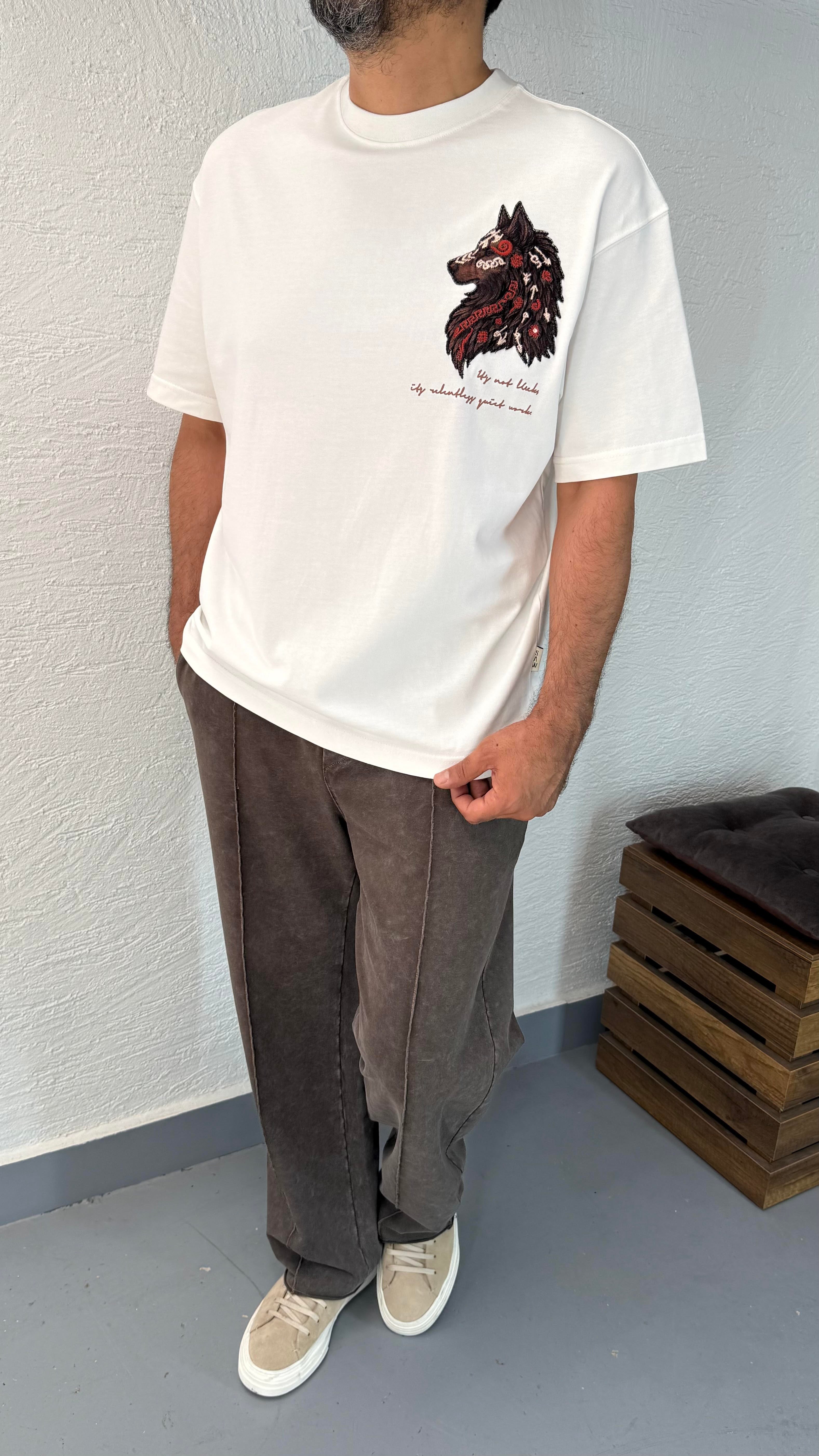 Nakış Ve Baskı Detay Tshirt