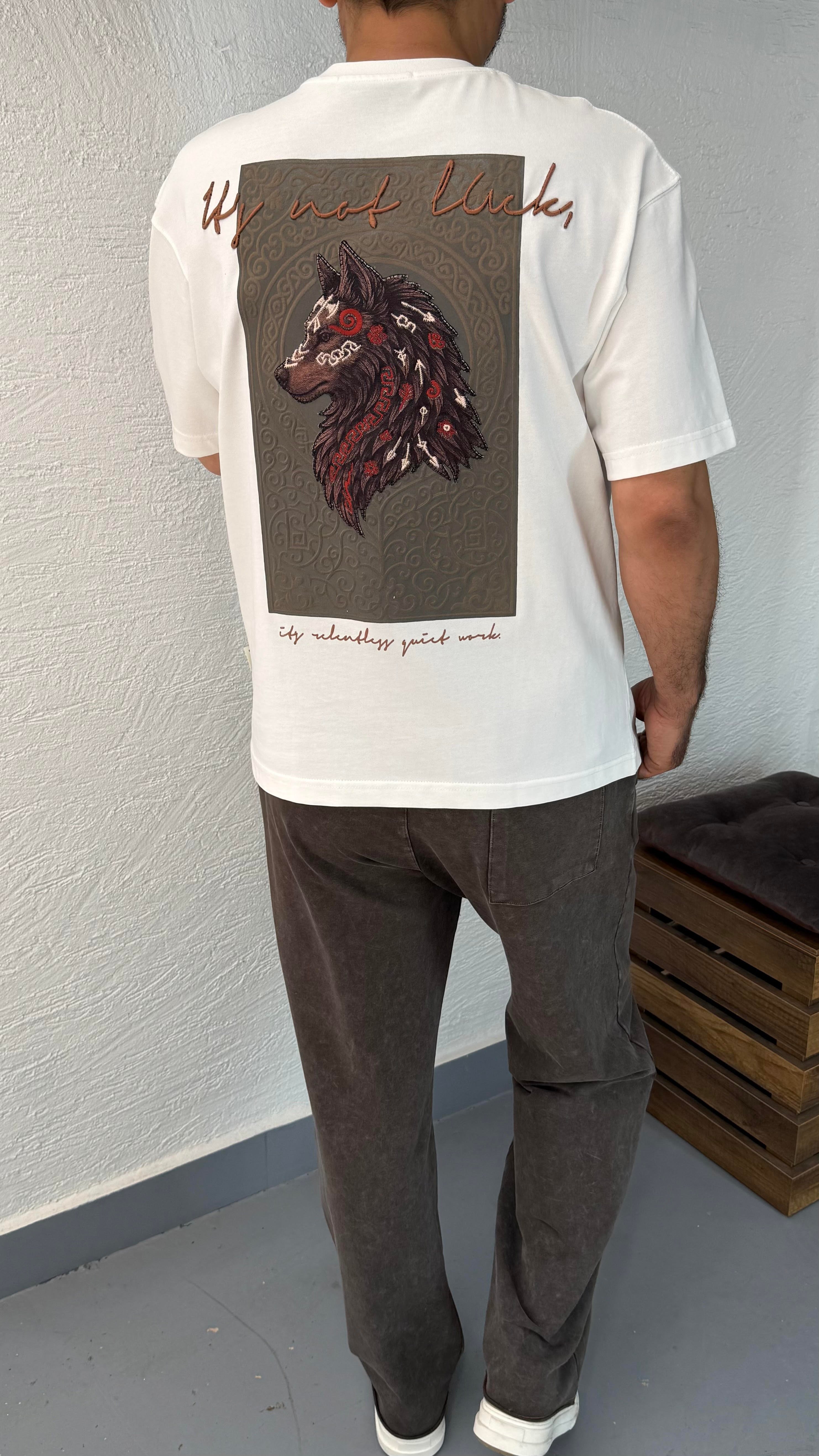 Nakış Ve Baskı Detay Tshirt