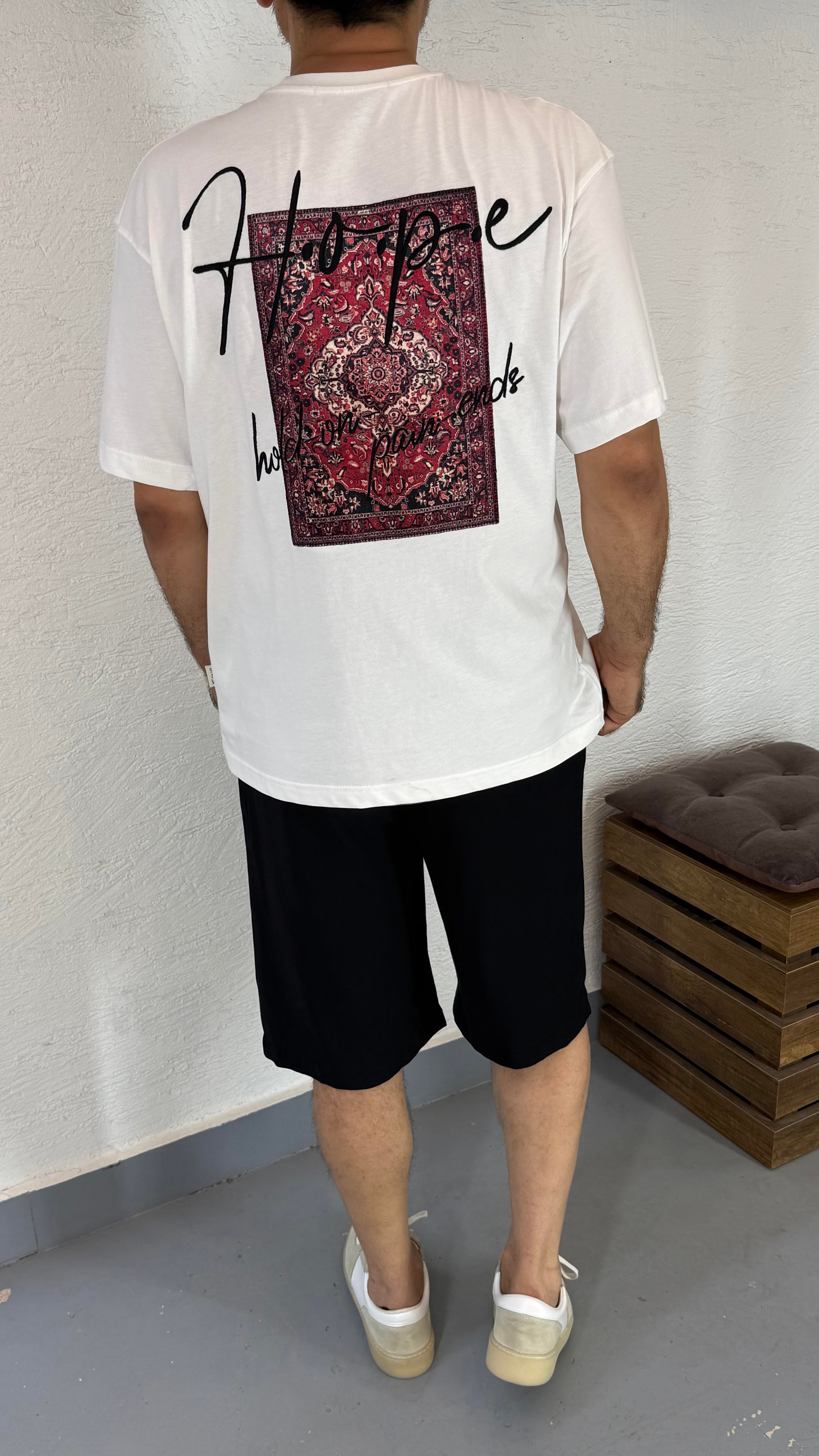 Nakış Ve Baskı Detay Tshirt
