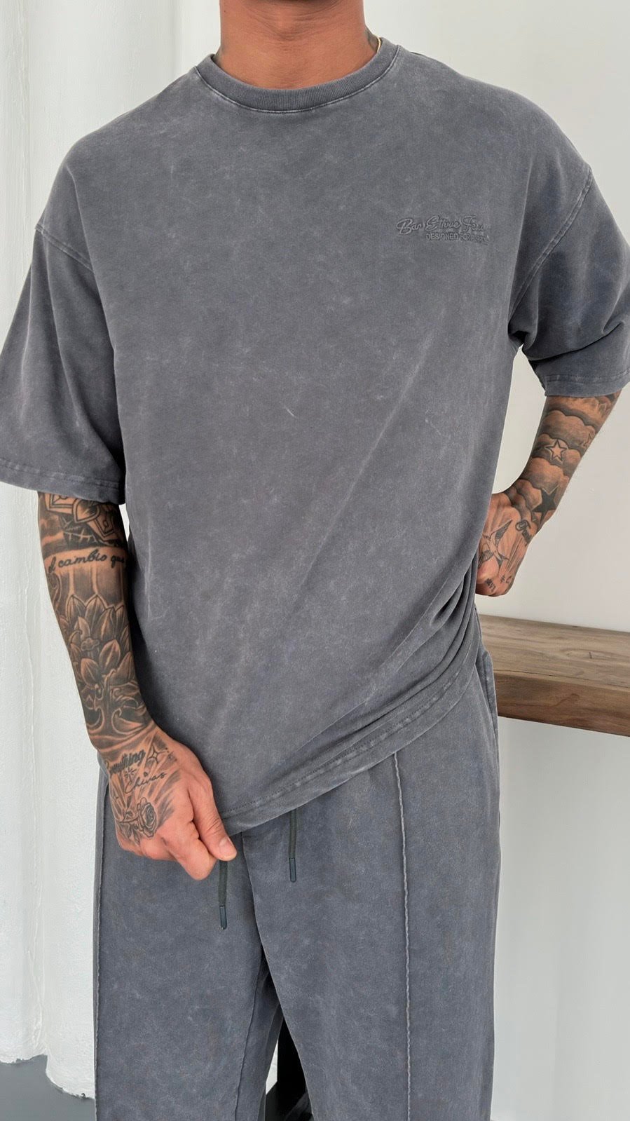 Oversize Yıkamalı Nakış Detaylı TShirt