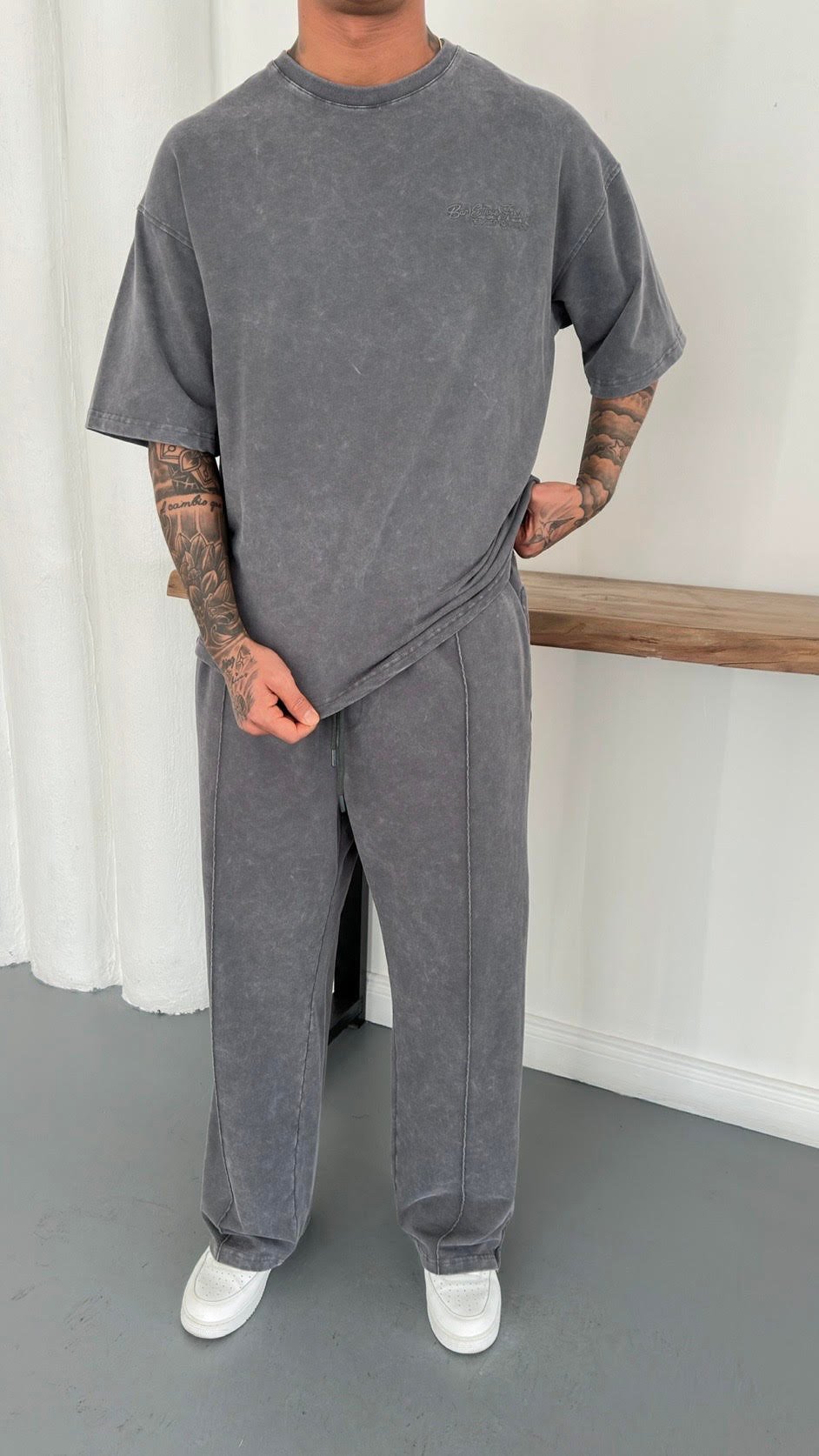 Oversize Yıkamalı Nakış Detaylı TShirt