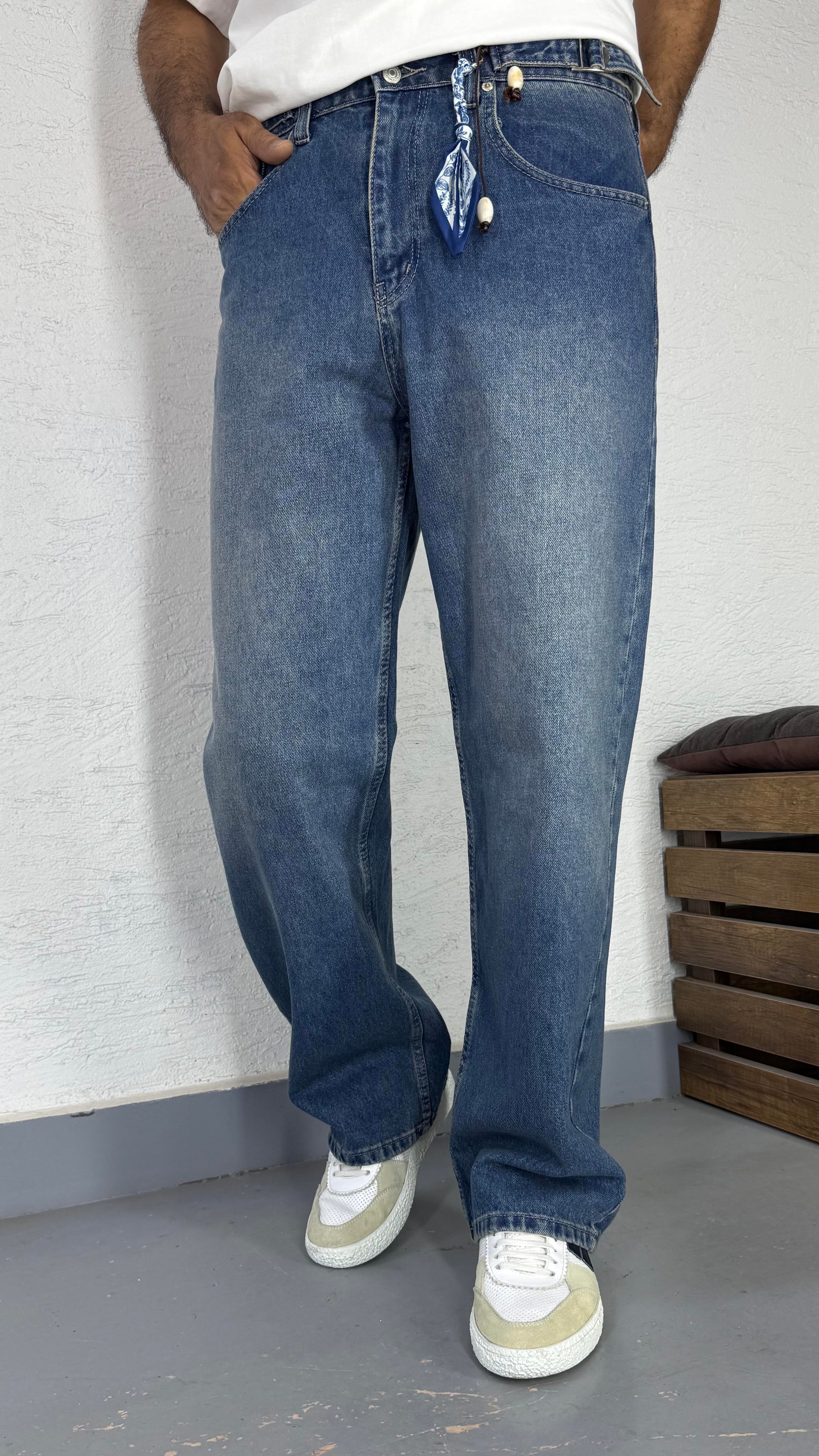 Yıkamalı Aksesuar Detaylı Baggy Denim