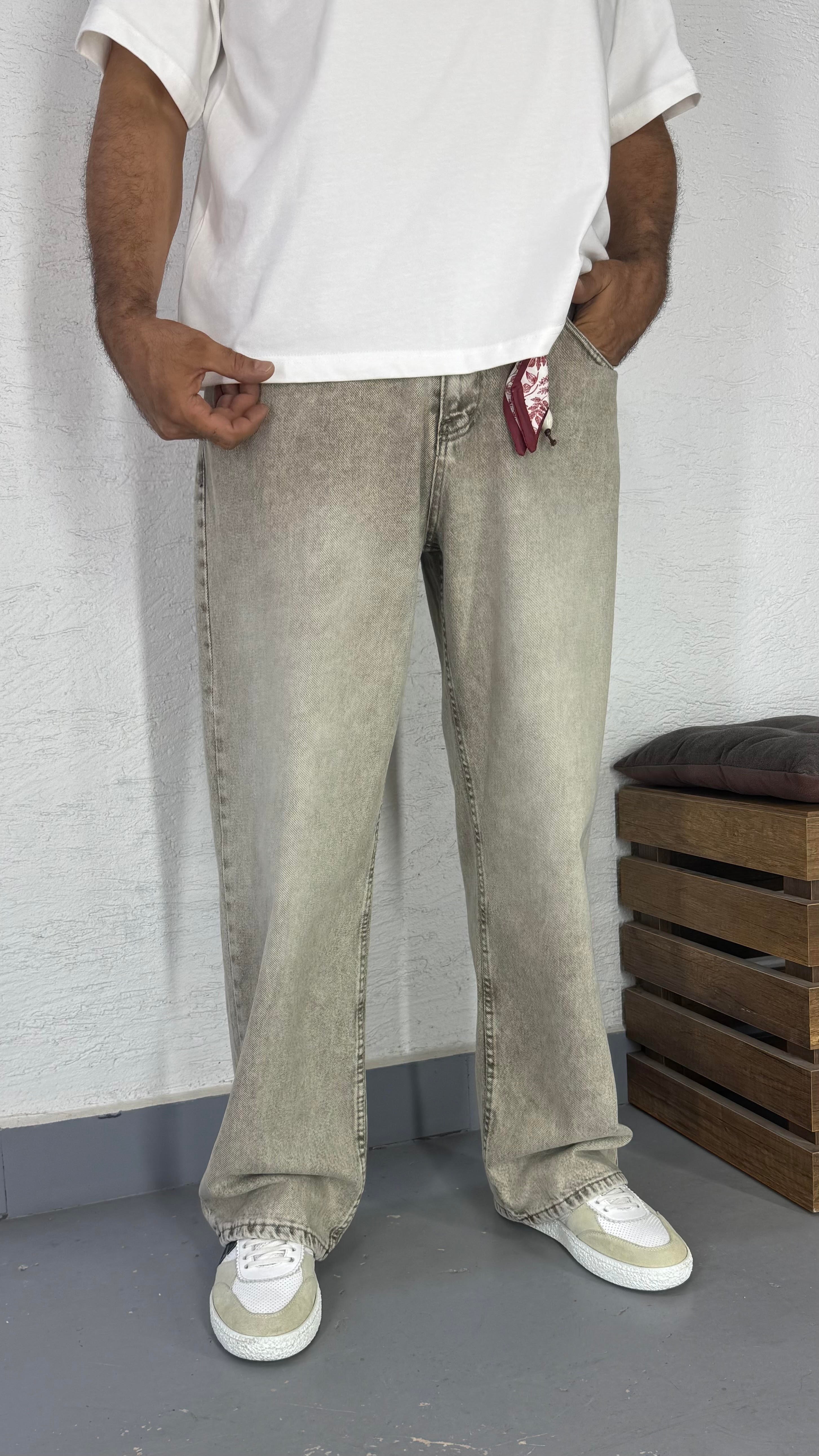 Yıkamalı Aksesuar Detaylı Baggy Denim