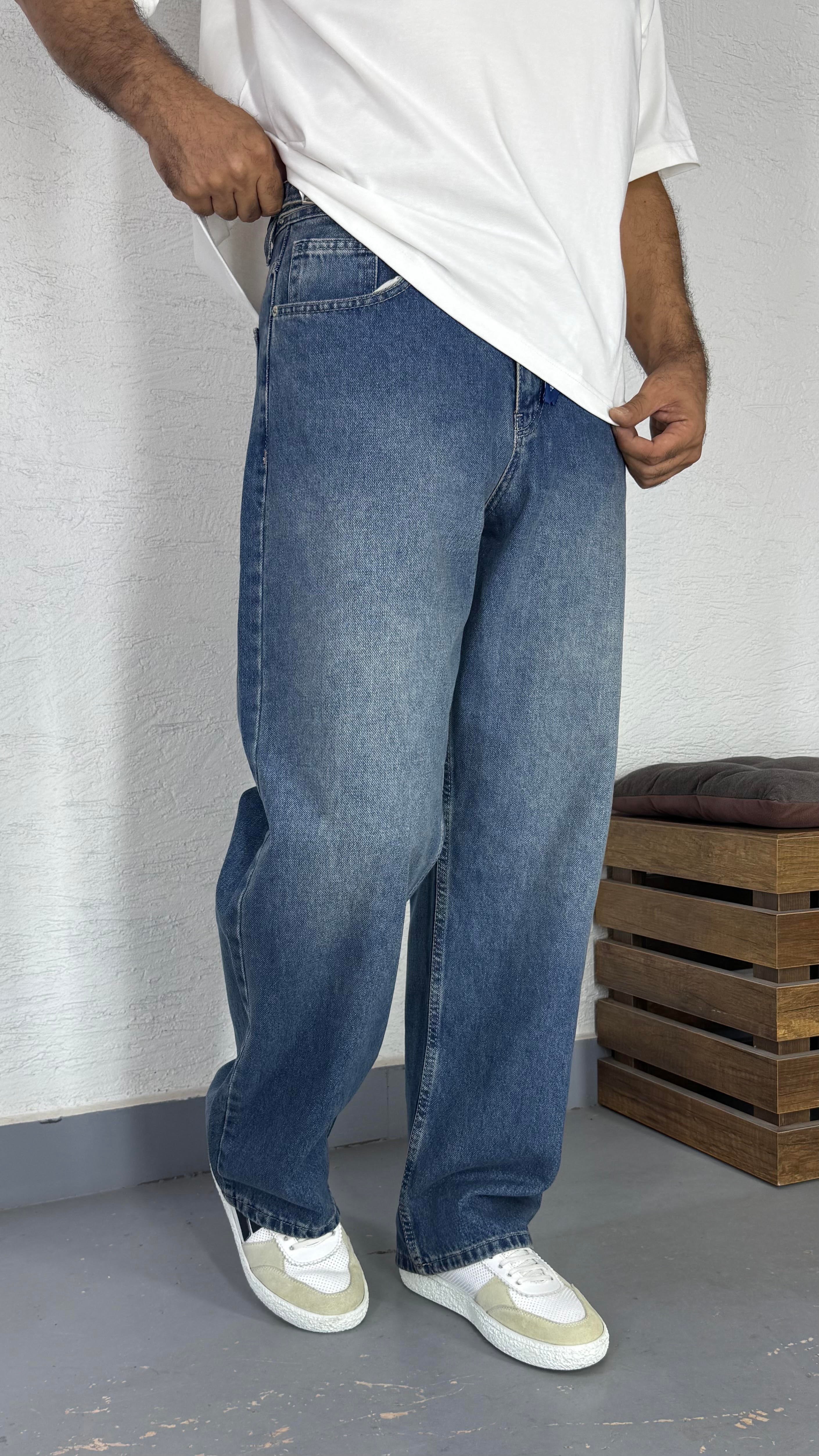 Yıkamalı Aksesuar Detaylı Baggy Denim