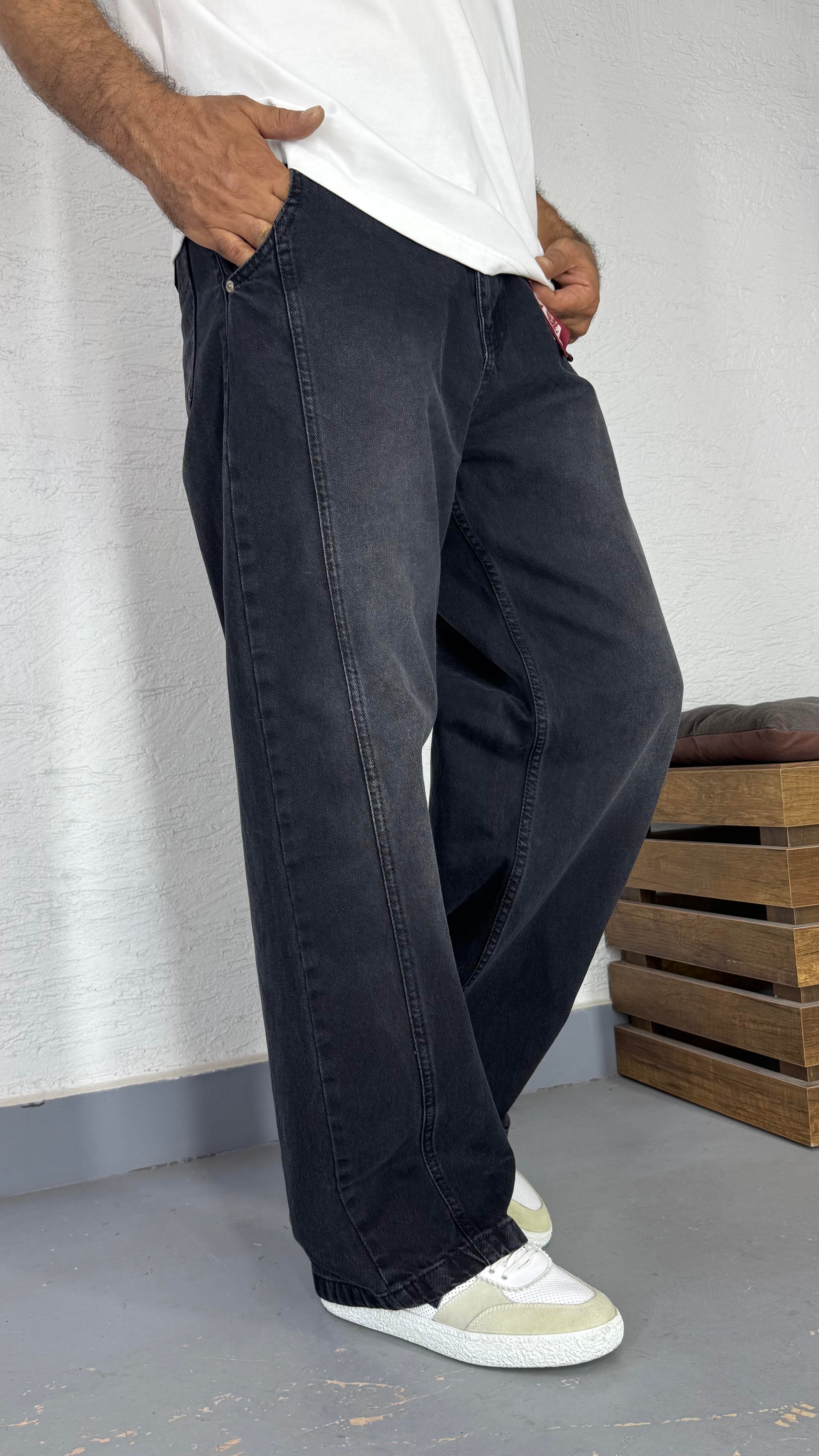 Yıkamalı Aksesuar ve Yan Dikiş Detaylı Baggy Denim
