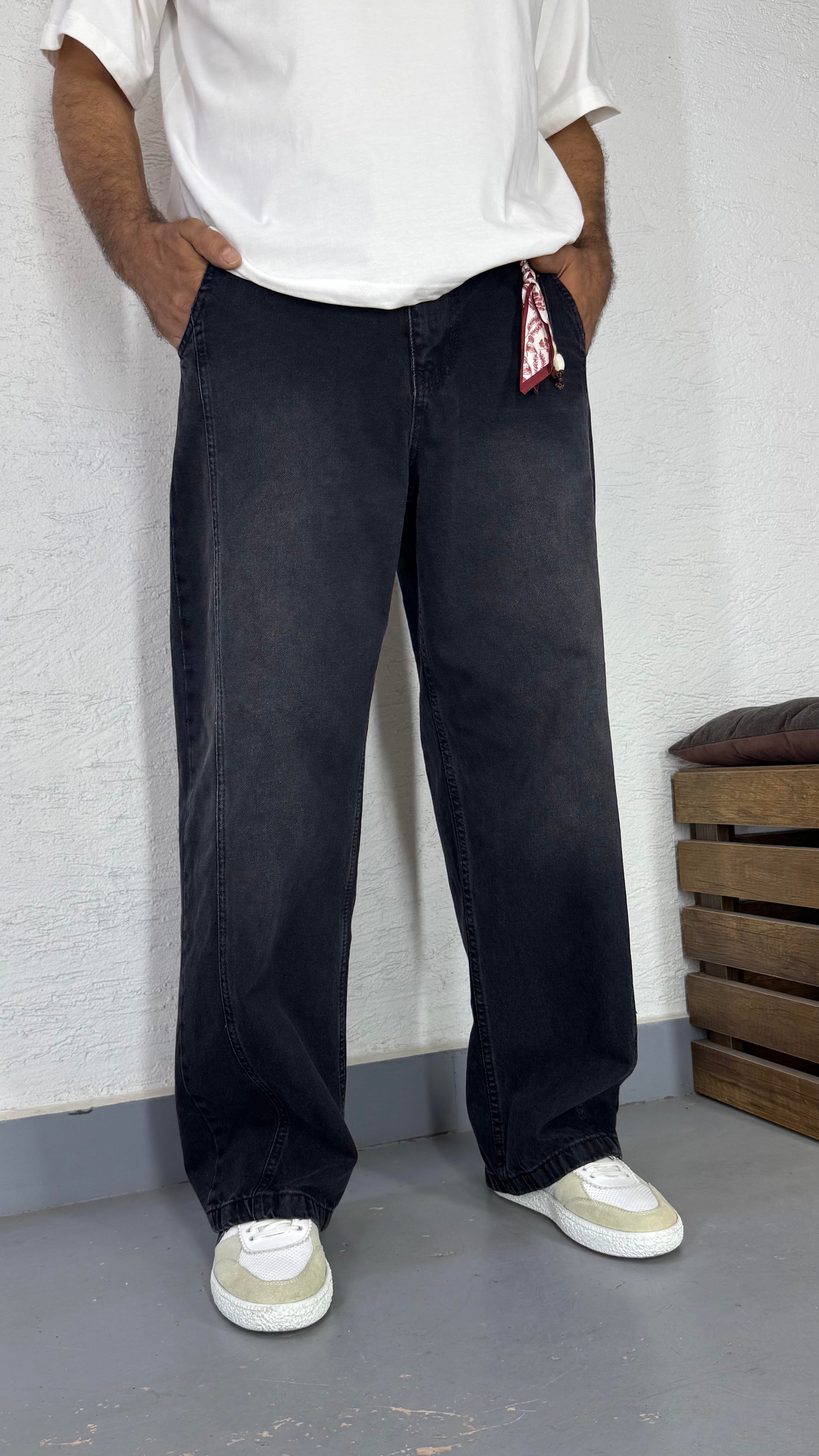 Yıkamalı Aksesuar ve Yan Dikiş Detaylı Baggy Denim