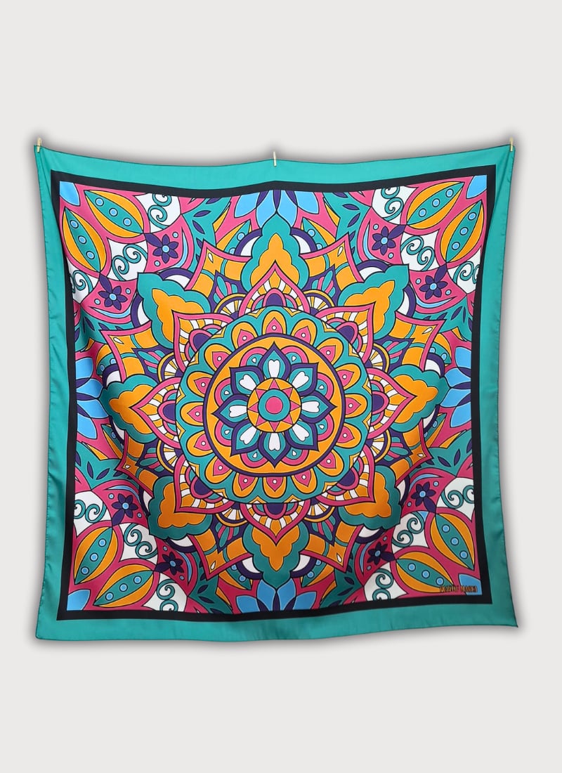 Yeşil Eşarp Ipeksi Twill Saten Kumaş Mandala Desenli