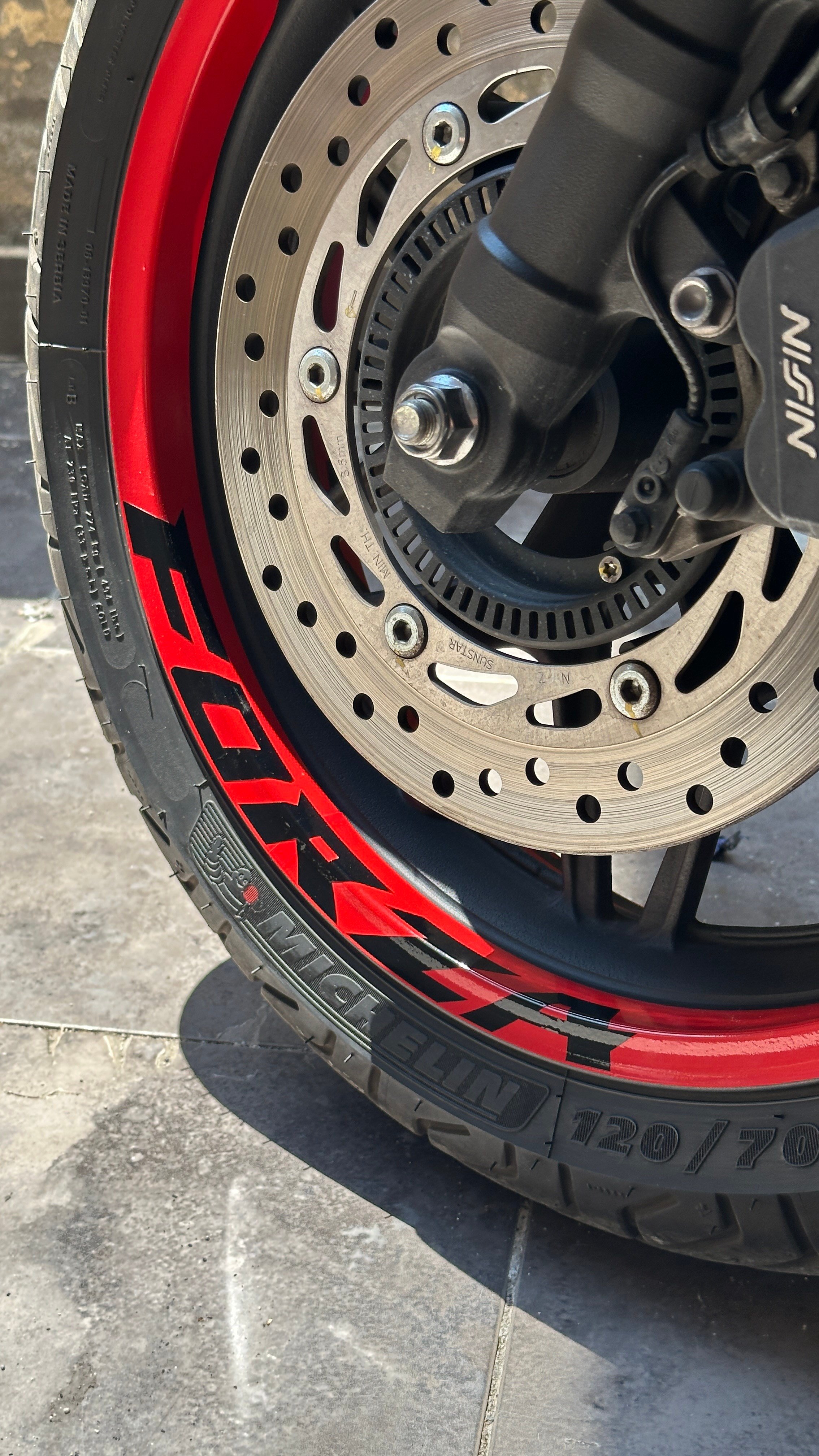 SVSTICKERWORKSHONDA FORZA YARIM JANT KAPLAMA FORZA YAZILI ETİKET STICKER MODELİHONDA FORZA YARIM JANT KAPLAMA FORZA YAZILI ETİKET STICKER MODELİJant Sticker