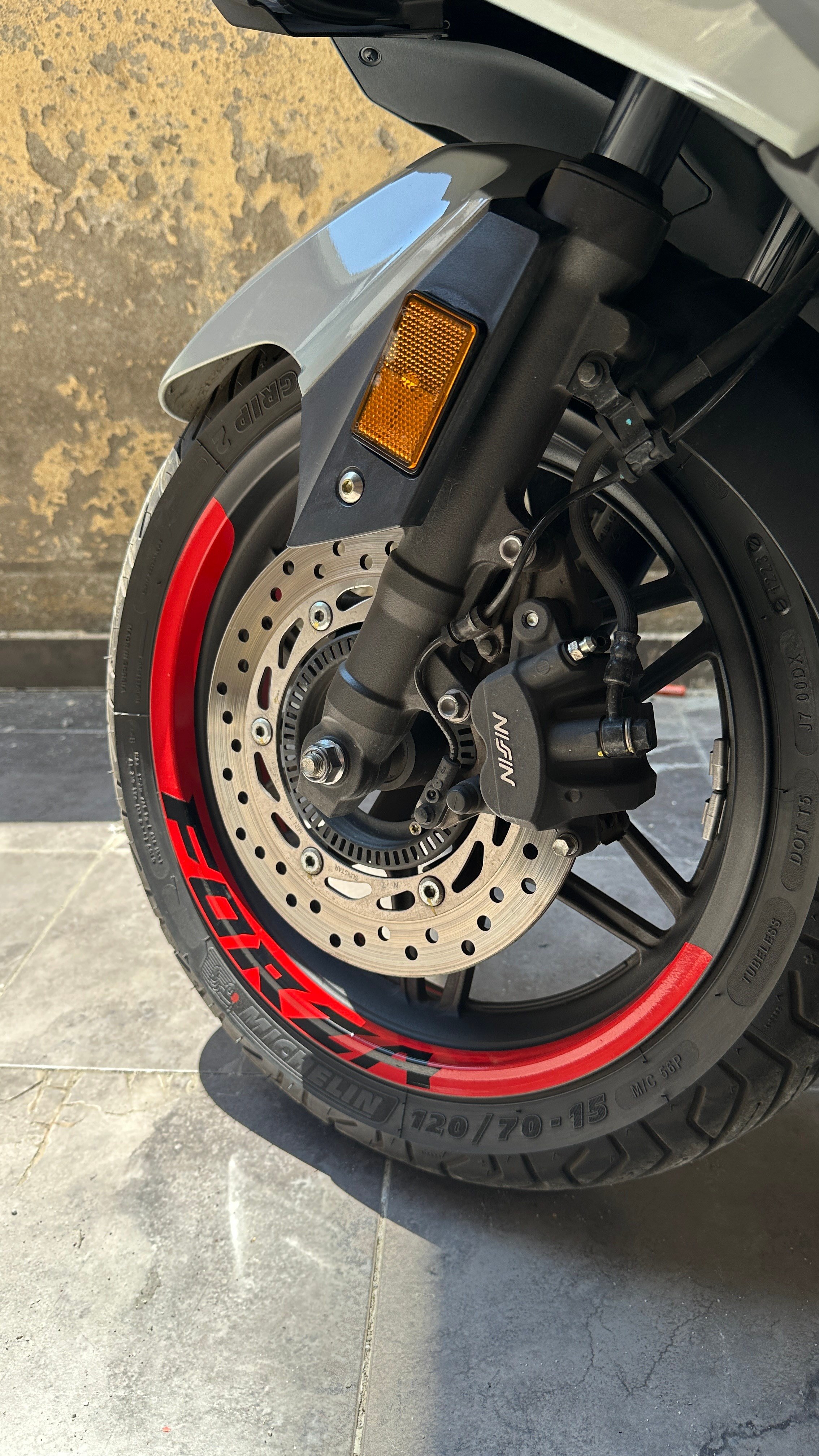 SVSTICKERWORKSHONDA FORZA YARIM JANT KAPLAMA FORZA YAZILI ETİKET STICKER MODELİHONDA FORZA YARIM JANT KAPLAMA FORZA YAZILI ETİKET STICKER MODELİJant Sticker