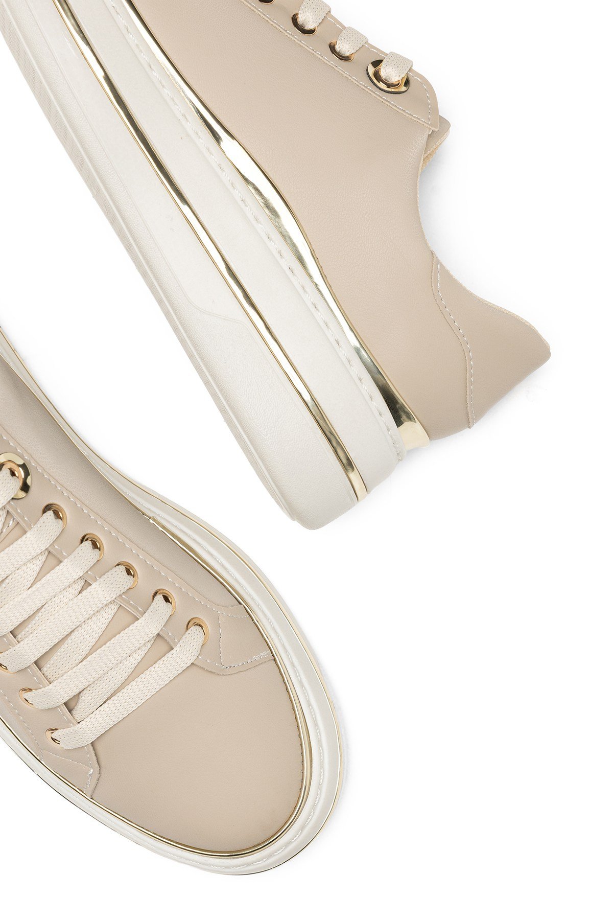 Kadın Bej Kalın Taban Gold Şerit Detaylı Bağcıklı Günlük Spor Yürüyüş Ayakkabı Sneaker
