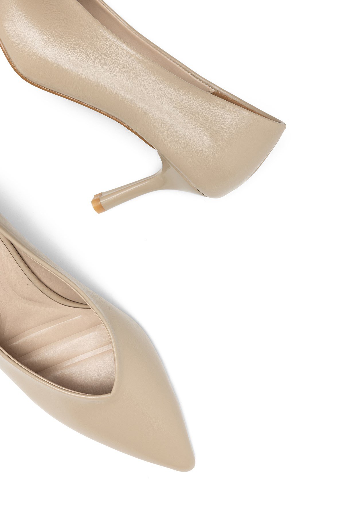 Kadın Bej Renkli Kalın Topuklu Sivri Burun Düz Stiletto Gündelik Ayakkabı