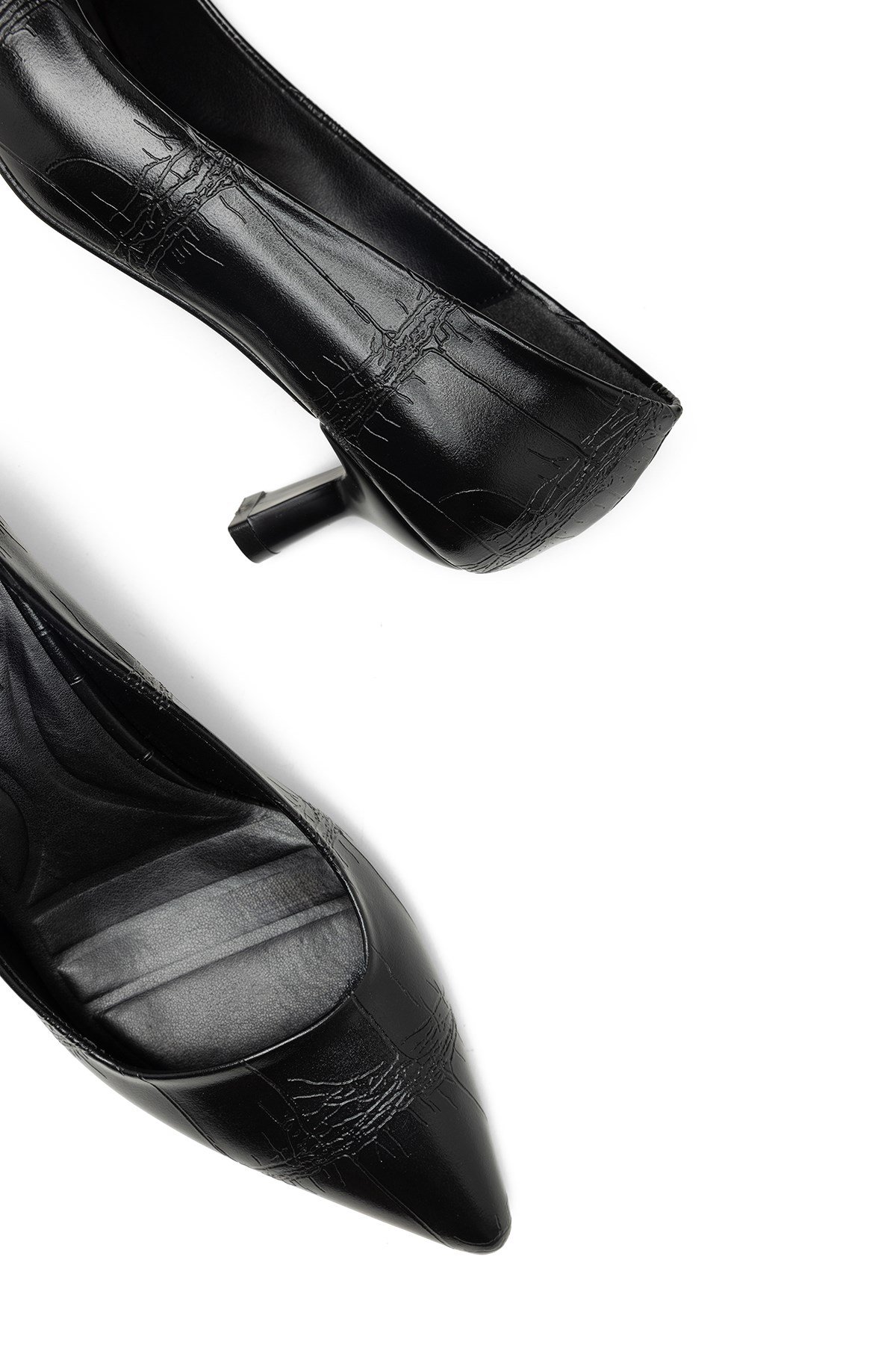 Kadın Kısa Topuklu Sivri Burun Crocco Desenli Siyah Renkli Stiletto Ayakkabı