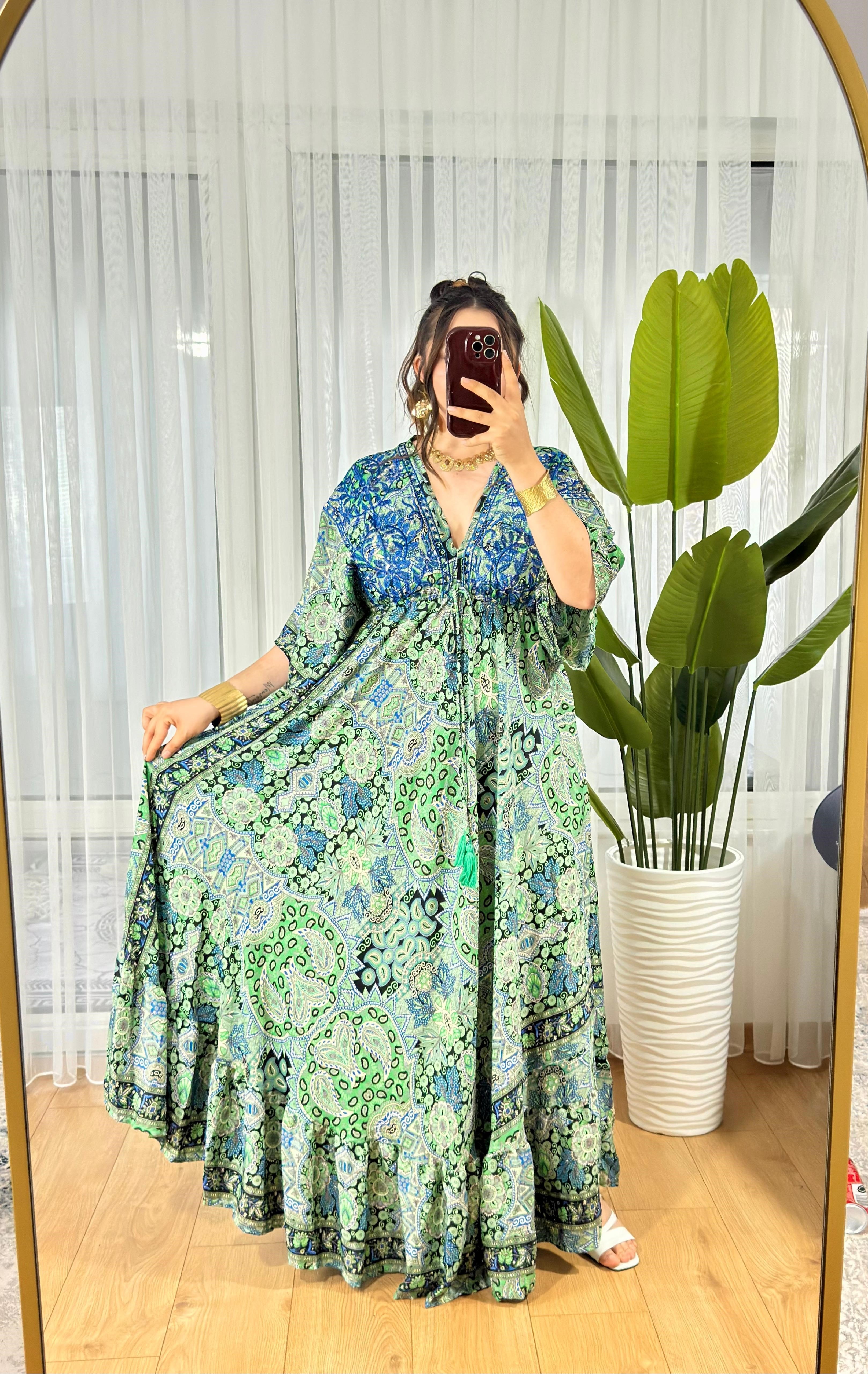 İpek Nakışlı Kaftan Elbise -32