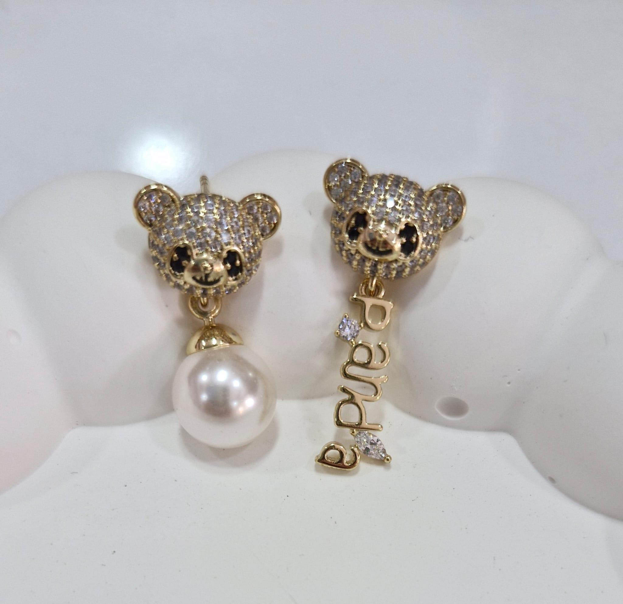 TATLI PANDA KÜPESİ
