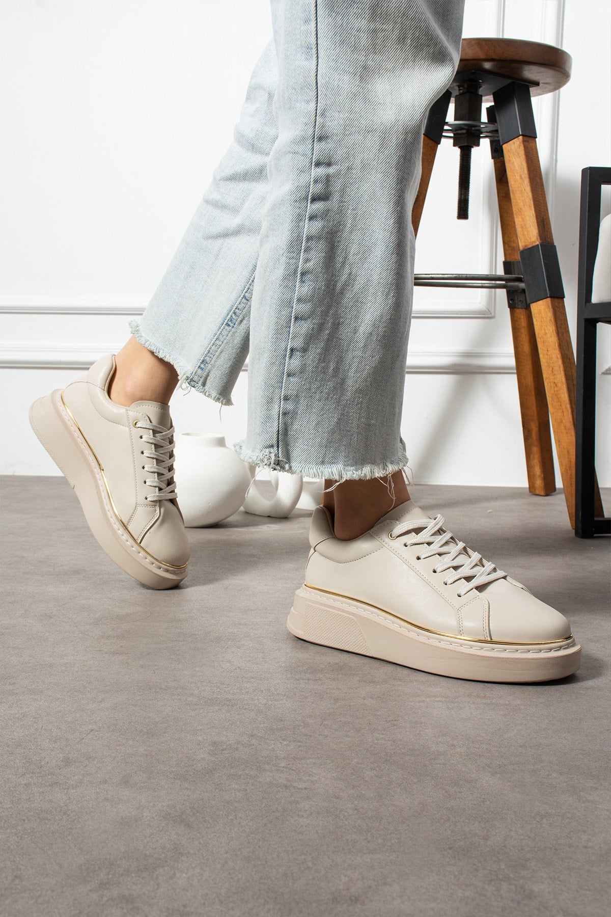 Bej Bağcıklı Şerit Detaylı Kadın Spor Ayakkabı Sneakers