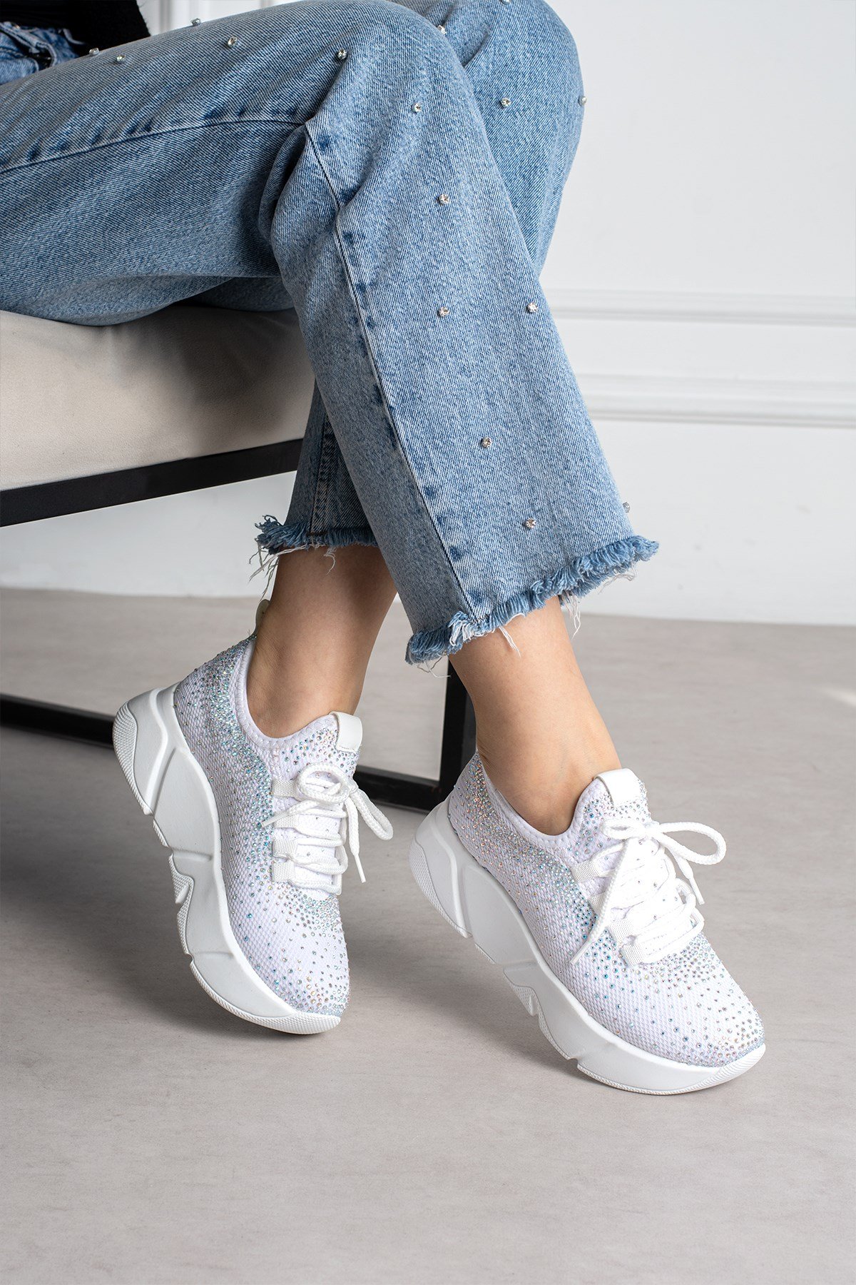 Beyaz Işıltılı Taş Detaylı - Günlük Kadın Sneaker Bağcıklı Triko Esnek Hafif Ve Kalın Spor Ayakkabı