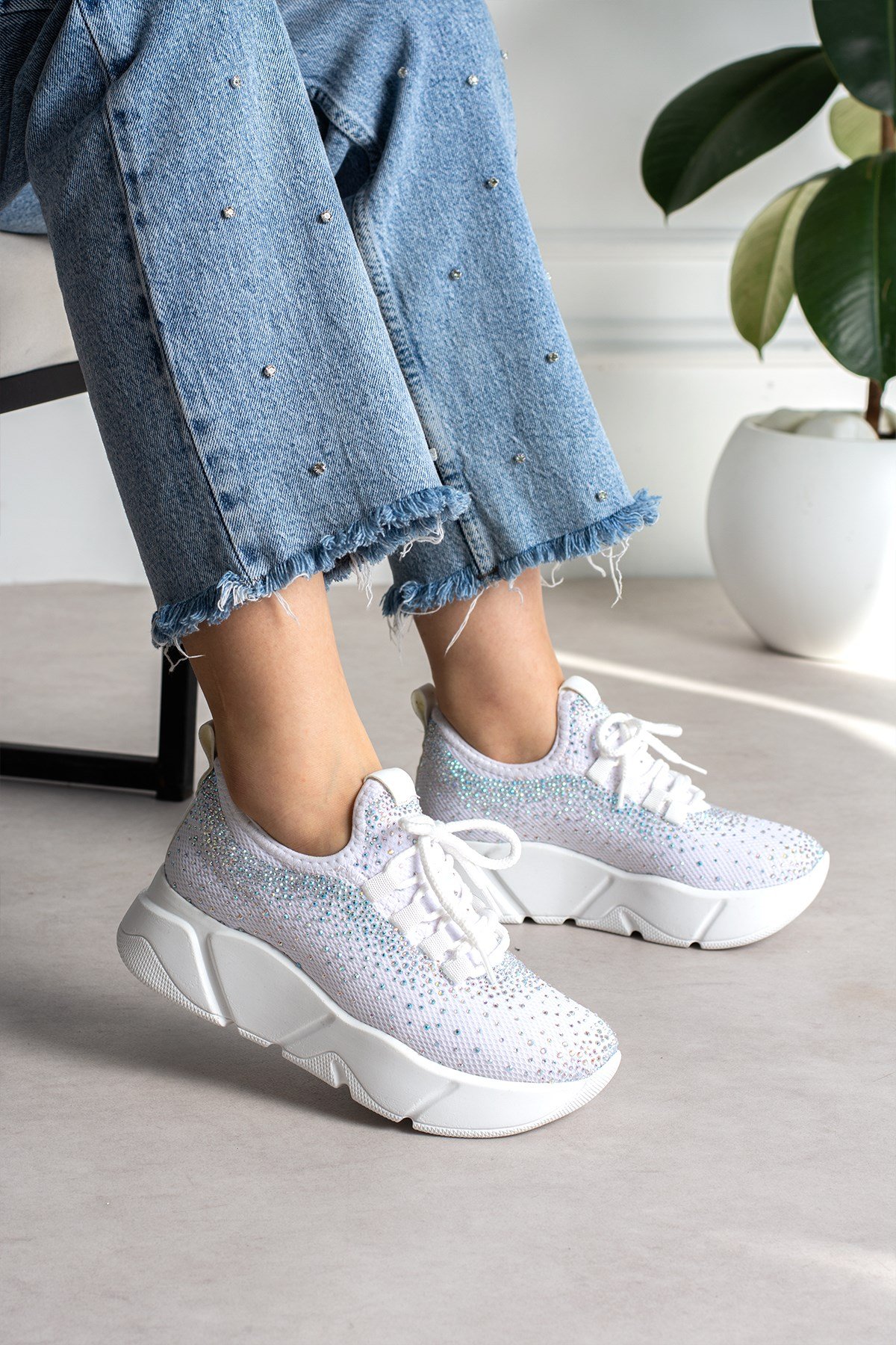 Beyaz Işıltılı Taş Detaylı - Günlük Kadın Sneaker Bağcıklı Triko Esnek Hafif Ve Kalın Spor Ayakkabı