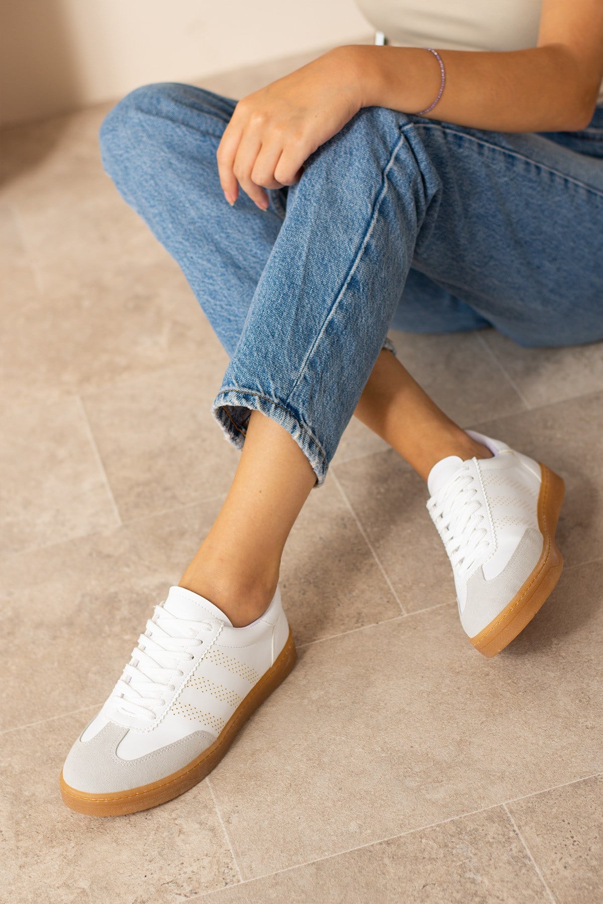Beyaz Kadın Logo Detaylı Spor Ayakkabı Kadın Sneakers