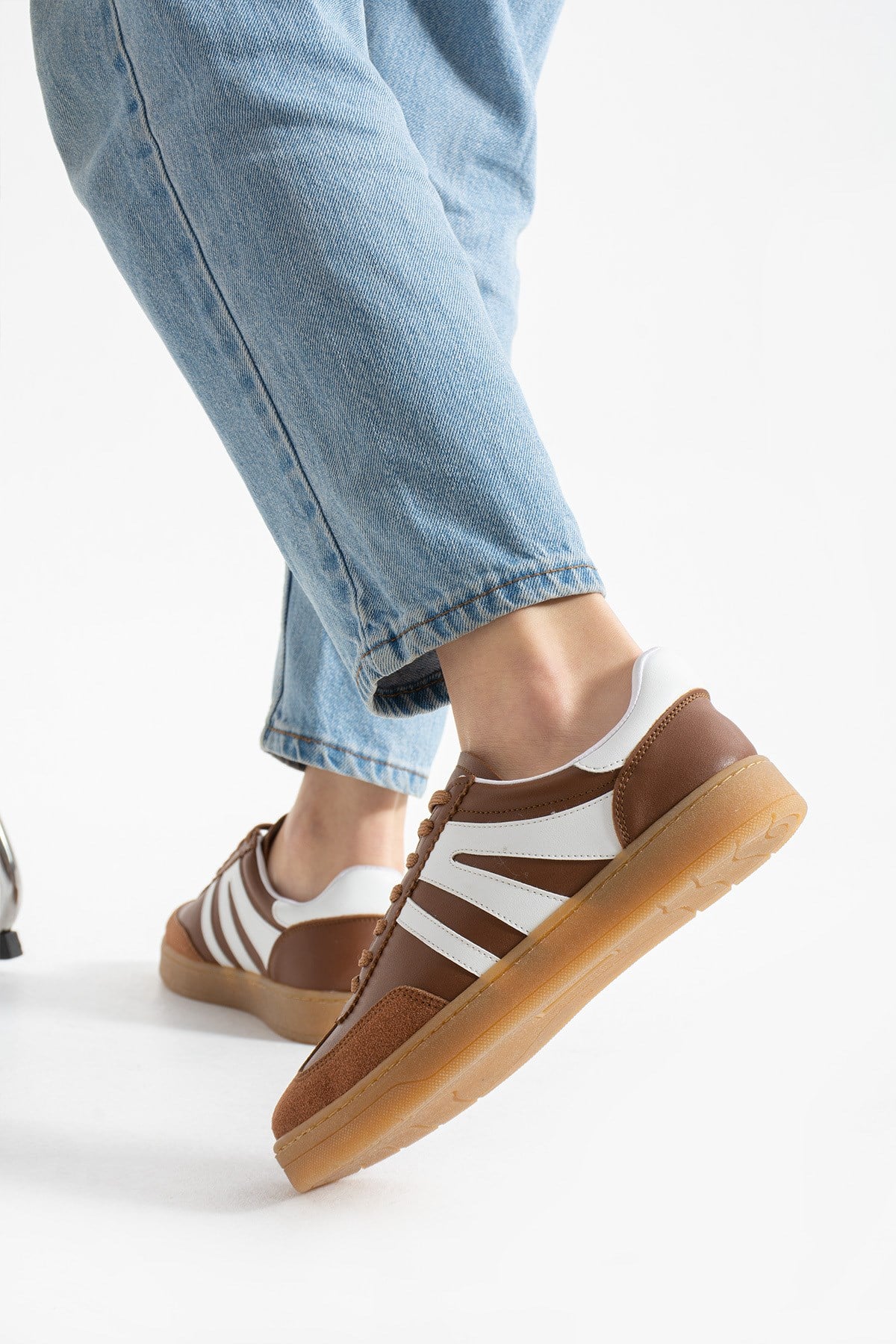 Kadın Sneaker Bağcıklı Rahat Düz Ortopedik Taban Günlük Spor Ayakkabı Taba