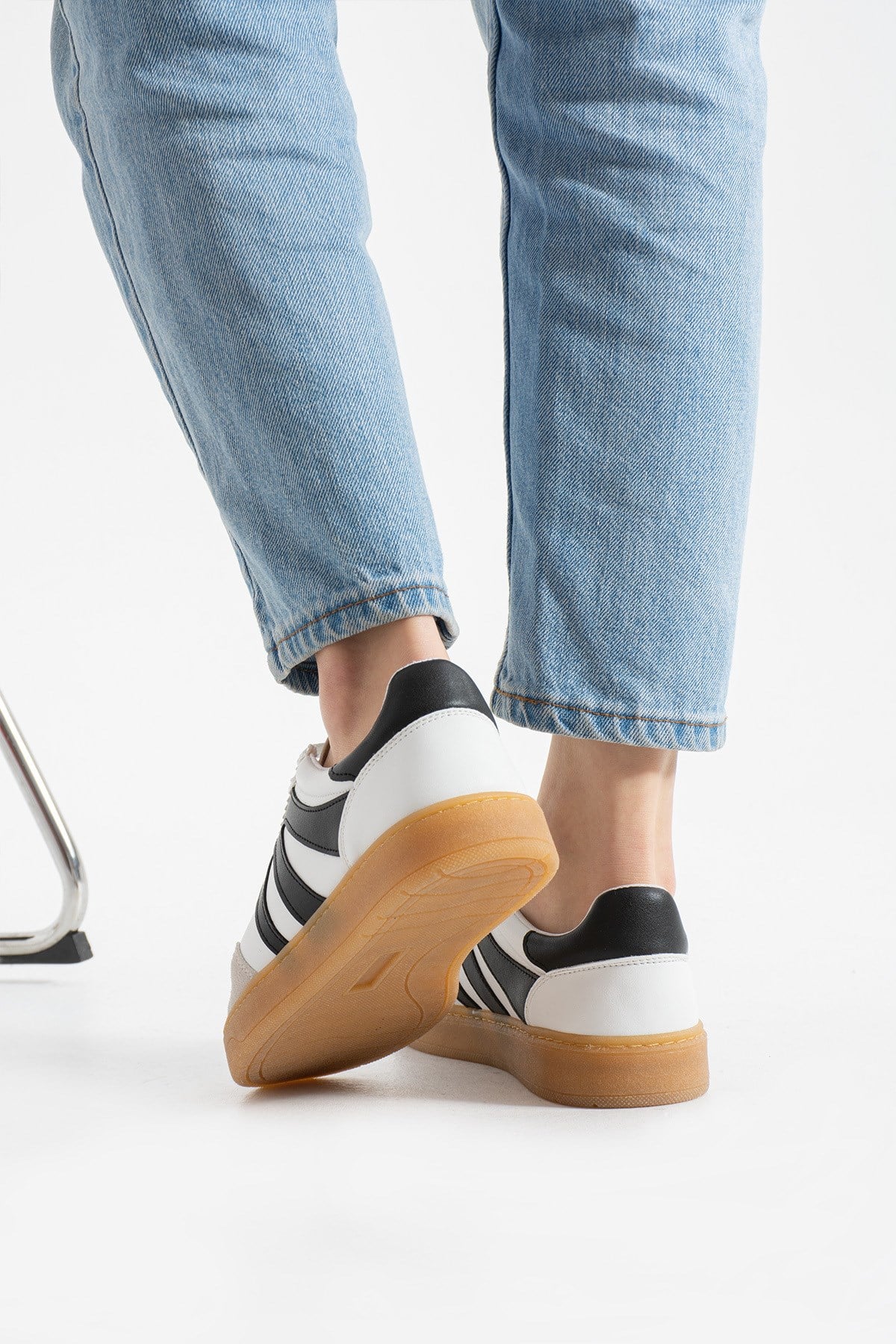 Kadın Sneaker Bağcıklı Rahat Düz Ortopedik Taban Günlük Spor Ayakkabı Beyaz